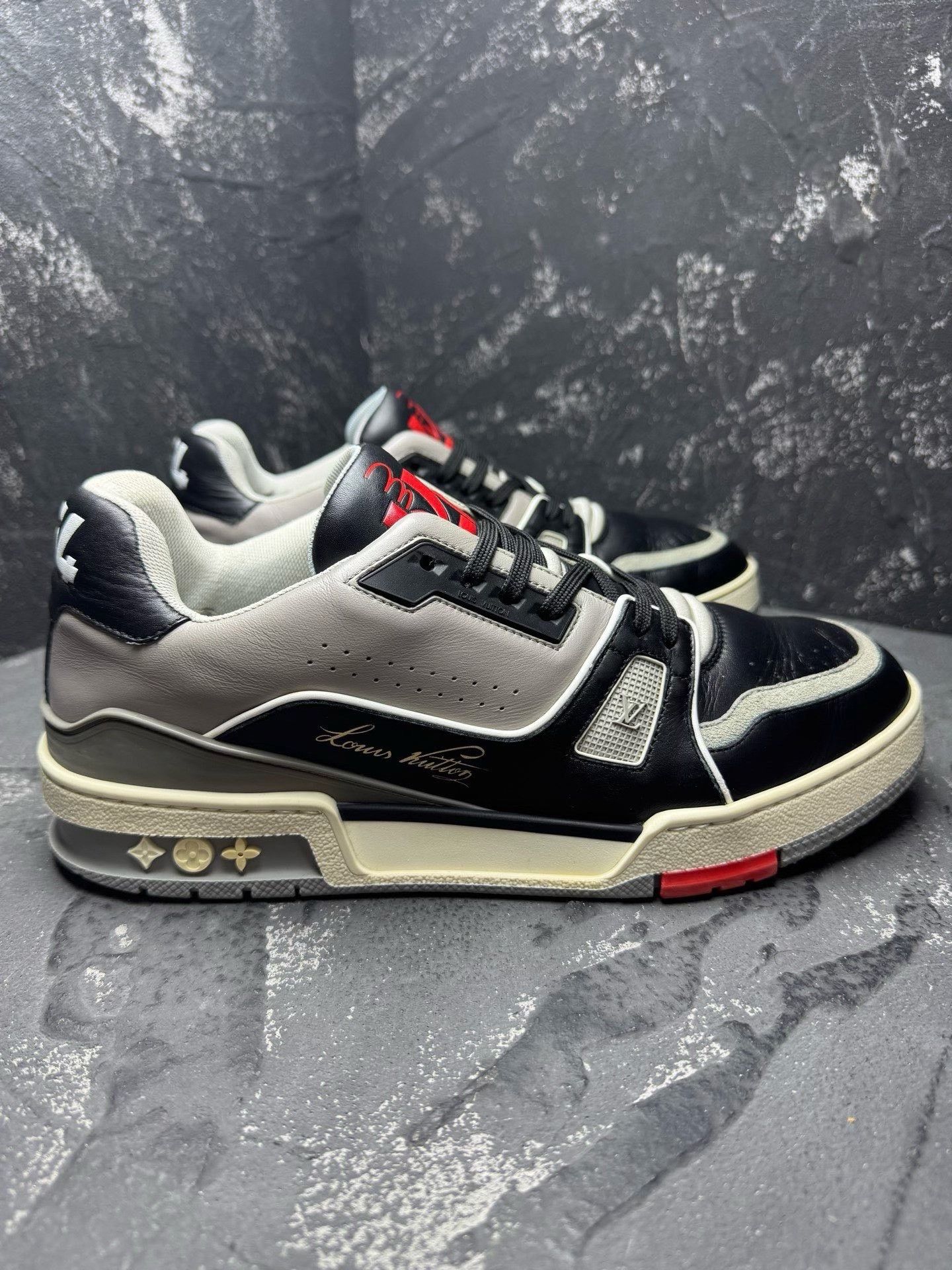 Louis Vuitton Louis Vuitton Training Black Lowtop Sneakers 8.5 Men Size US 8.5 / EU 41-42 - 4 Thumbnail