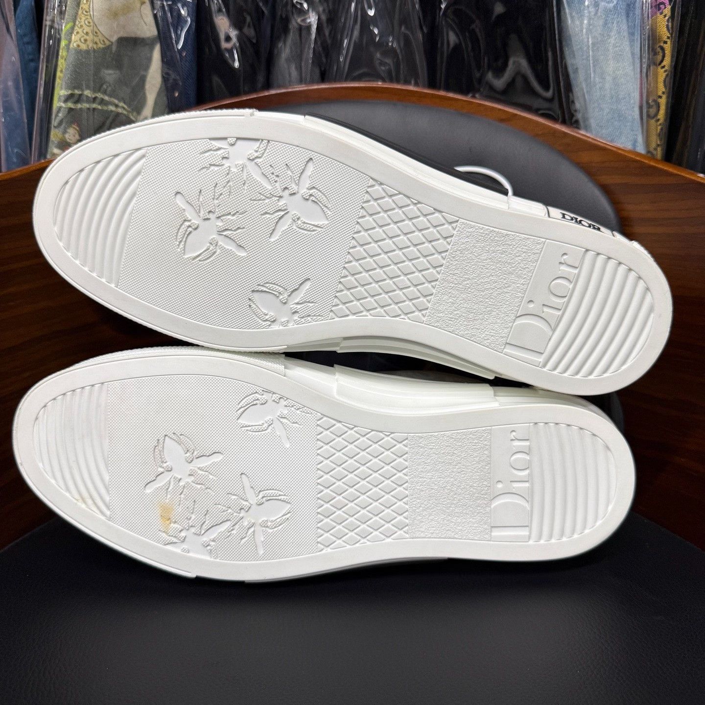 Dior Dior White Lowtop Sneakers us_10-5 Women Size US 10.5 / IT 40.5 - 9 Thumbnail