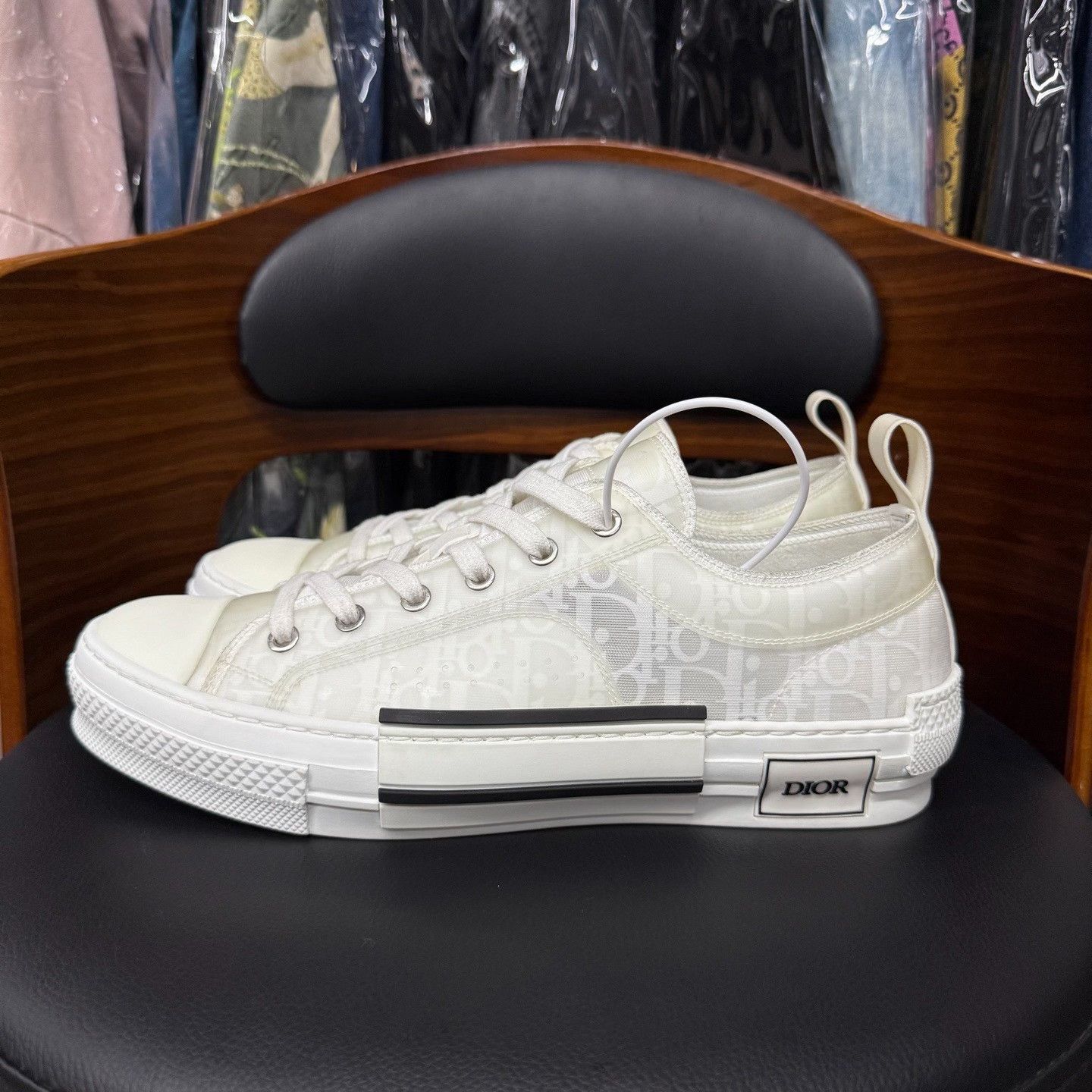 Dior Dior White Lowtop Sneakers us_10-5 Women Size US 10.5 / IT 40.5 - 6 Thumbnail