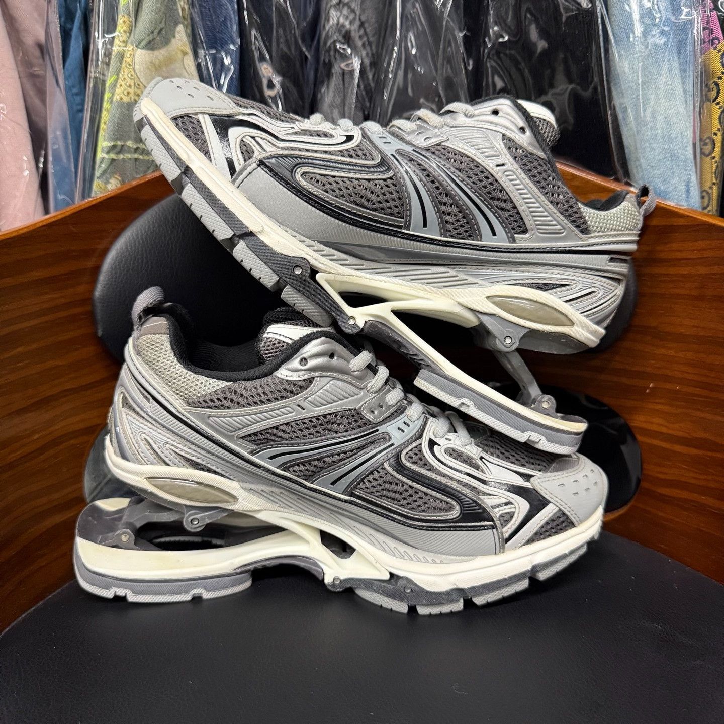 Balenciaga Balenciaga Distressed Gray Lowtop Sneakers us_7-5 Women Size US 7.5 / IT 37.5 - 7 Thumbnail