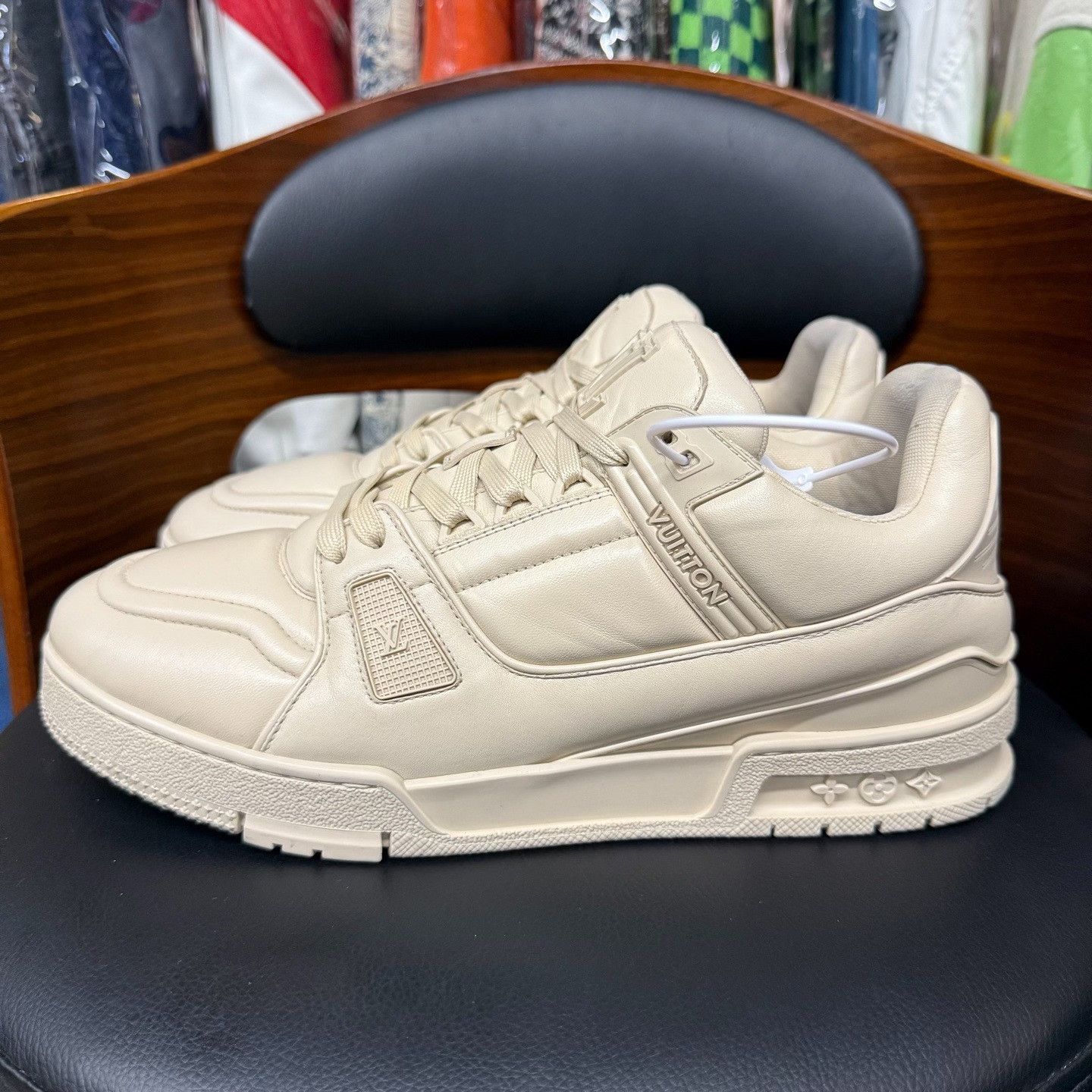 Louis Vuitton Louis Vuitton Training Beige Lowtop Sneakers 9 Men Size US 9 / EU 42 - 6 Thumbnail