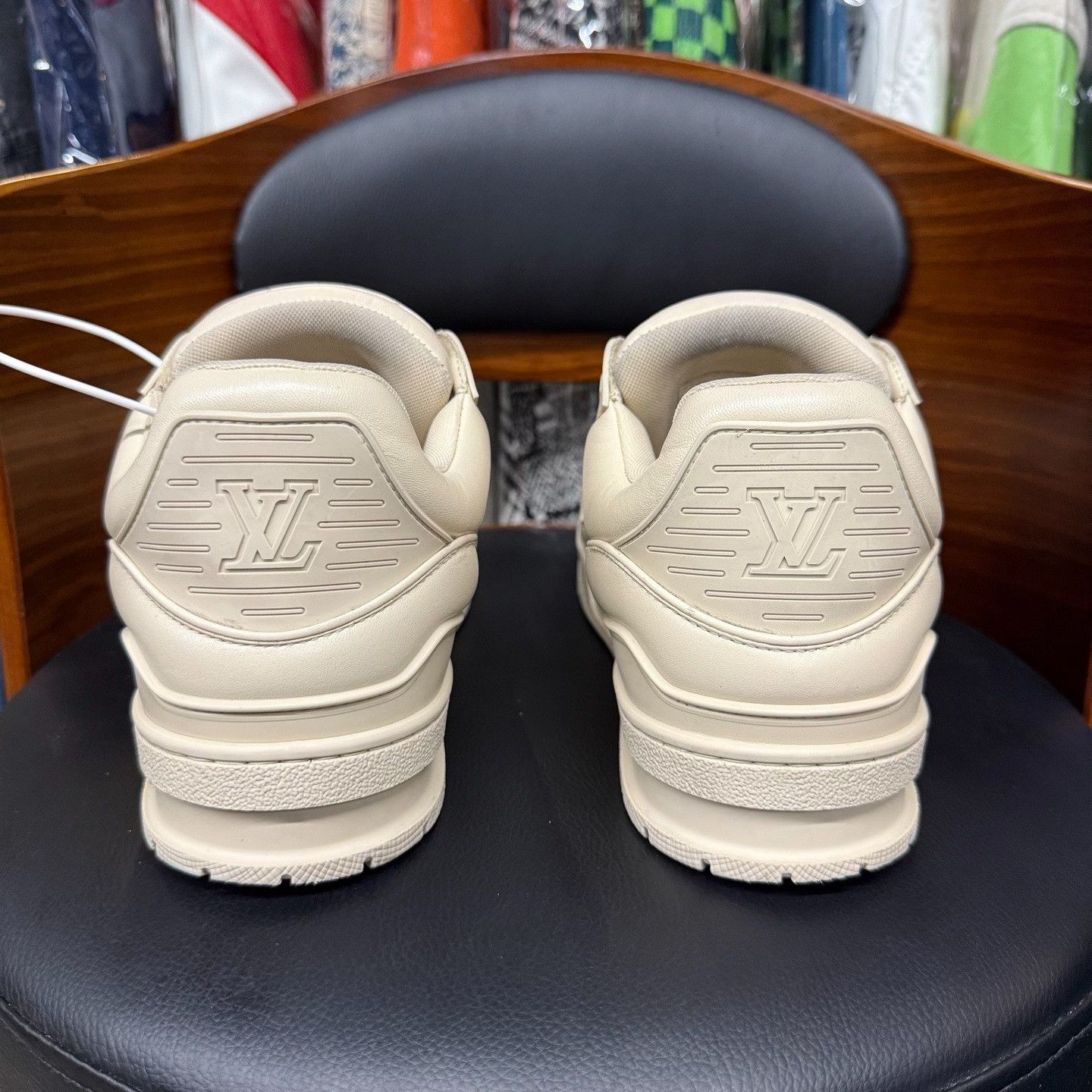 Louis Vuitton Louis Vuitton Training Beige Lowtop Sneakers 9 Men Size US 9 / EU 42 - 3 Thumbnail