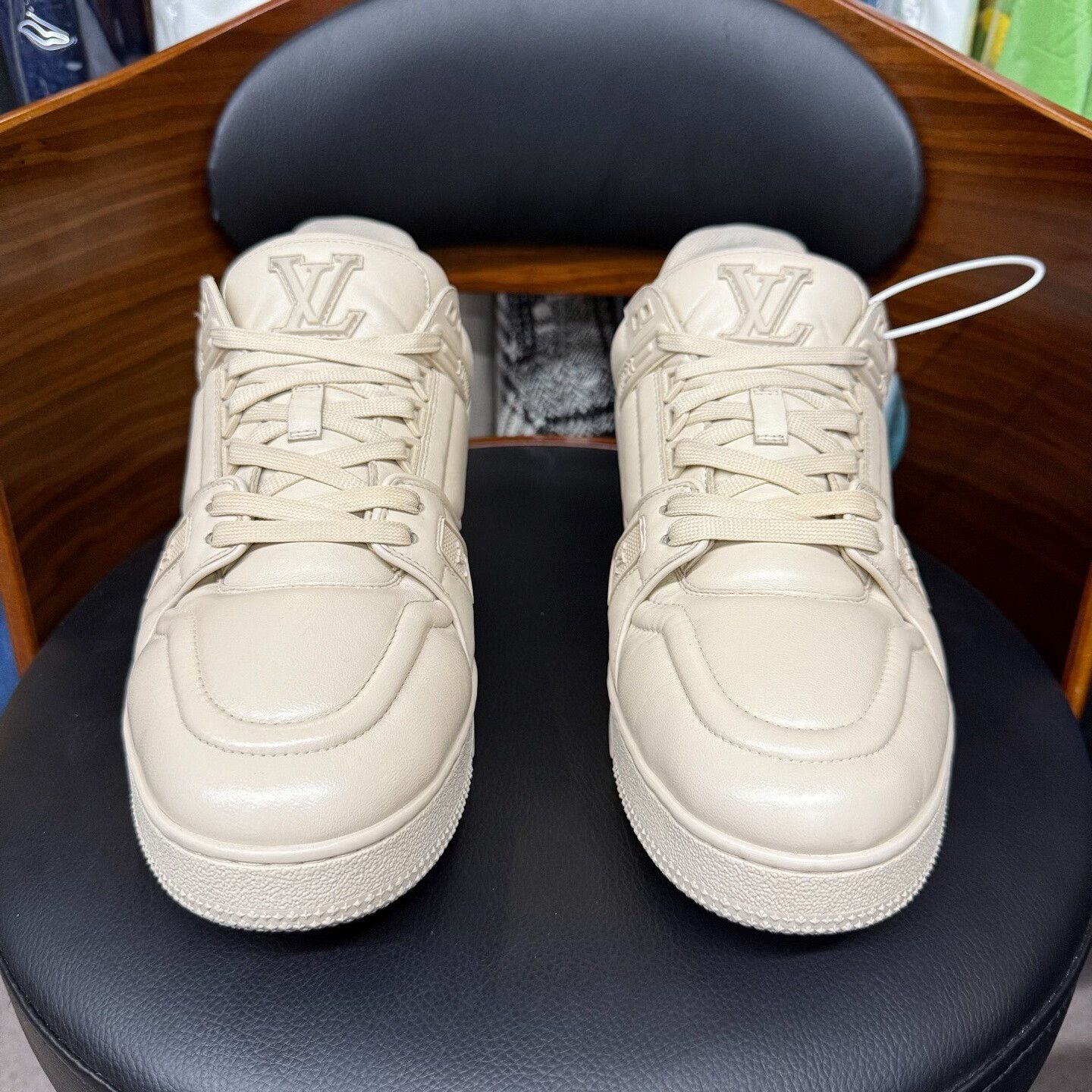 Louis Vuitton Louis Vuitton Training Beige Lowtop Sneakers 9 Men Size US 9 / EU 42 - 2 Thumbnail