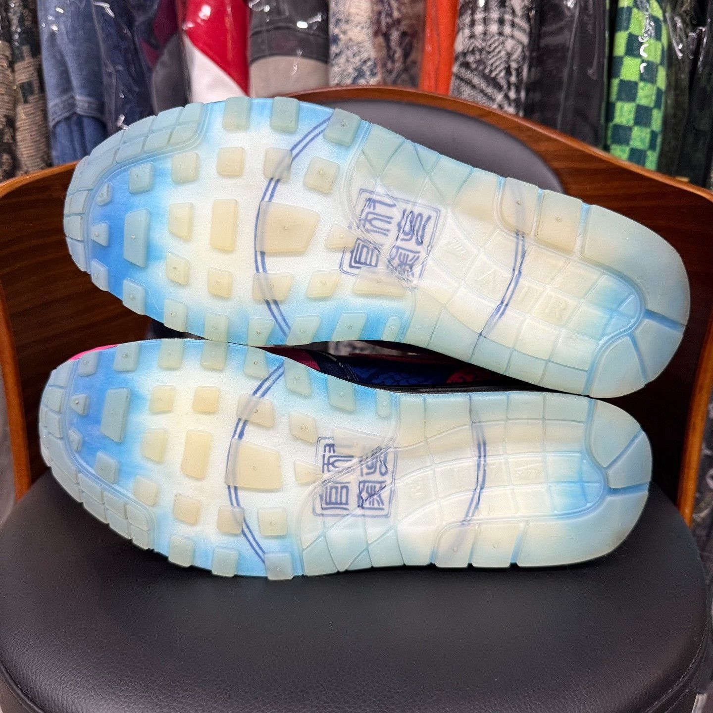 Nike Nike MAX1 Limited Lowtop Sneakers 11 Men Size US 11 / EU 44 - 8 Thumbnail