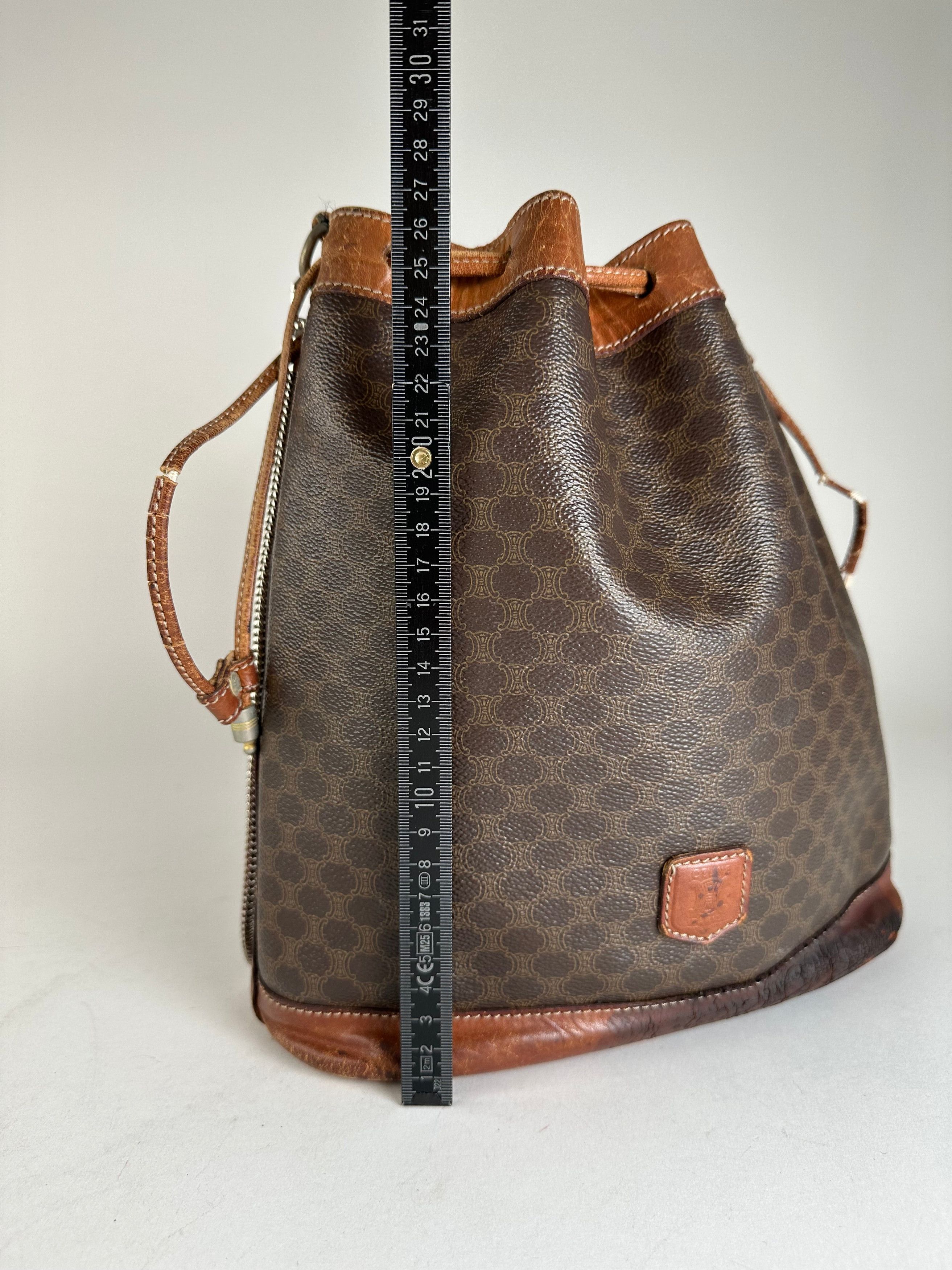Celine Vintage Triomphe Monogram SEAU Leather Shoulder Bag Brown Size ONE SIZE - 13 Thumbnail