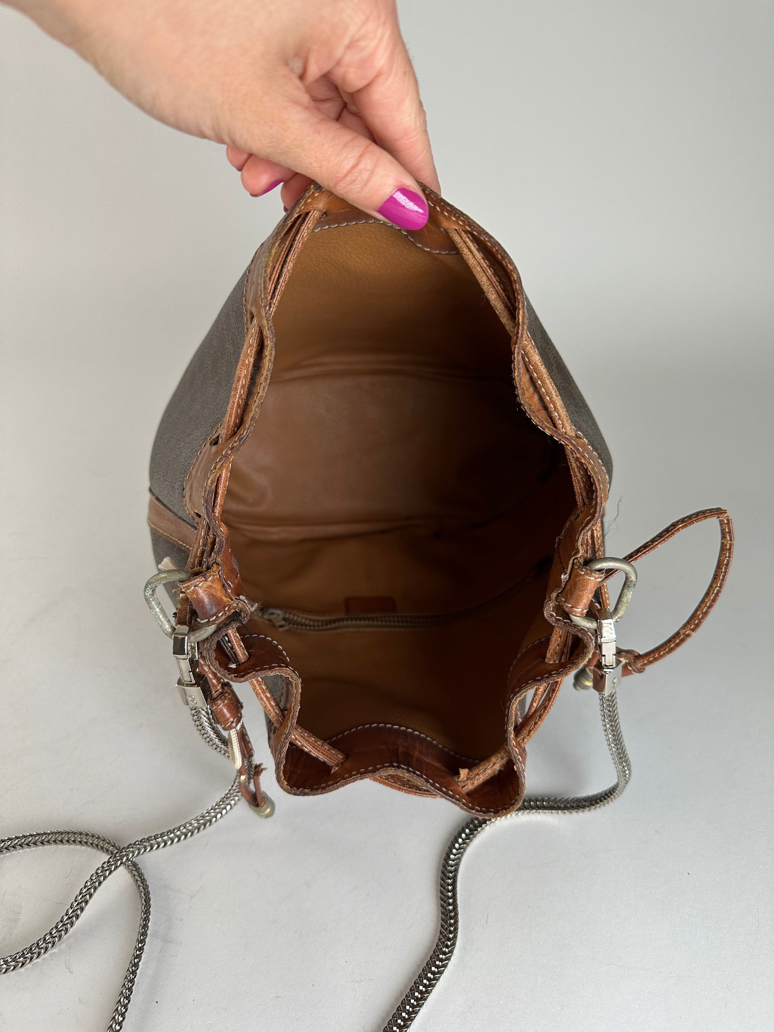 Celine Vintage Triomphe Monogram SEAU Leather Shoulder Bag Brown Size ONE SIZE - 11 Thumbnail