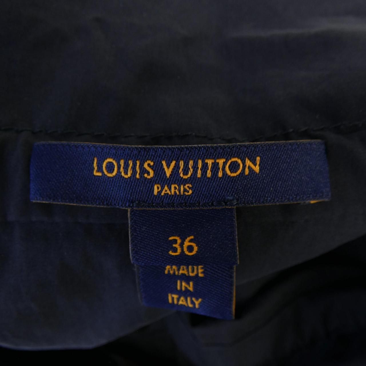 Louis Vuitton Louis Vuitton Louis Vuitton Sporty High Collar Dress Textile Dresses FNDR03ZTG DUTY FREE for USA Size ONE SIZE - 5 Thumbnail