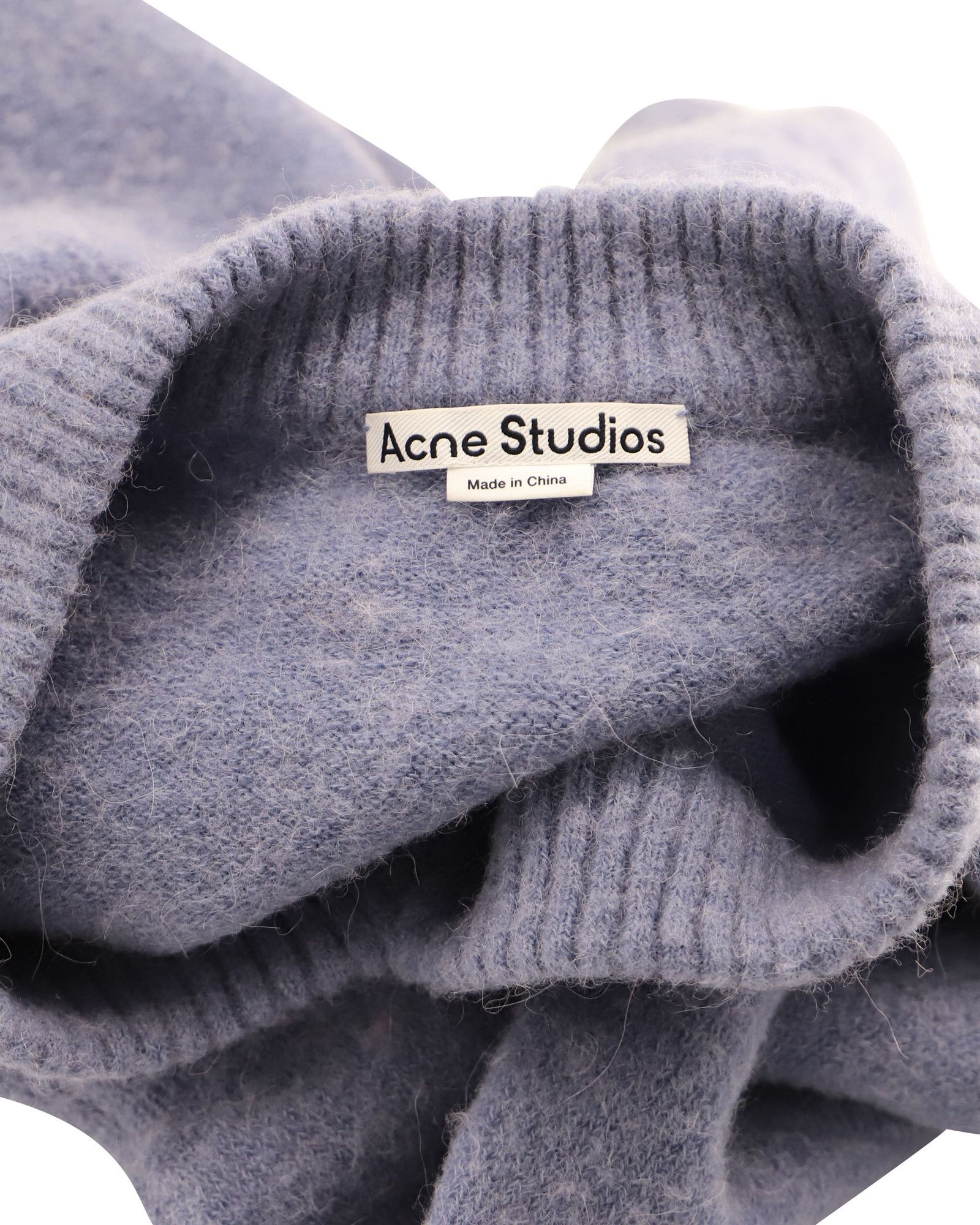 Acne Studios Acne Studios Keandra V Neck Sweater in Blue Nylon Size XS / US 0-2 / IT 36-38 - 4 Thumbnail