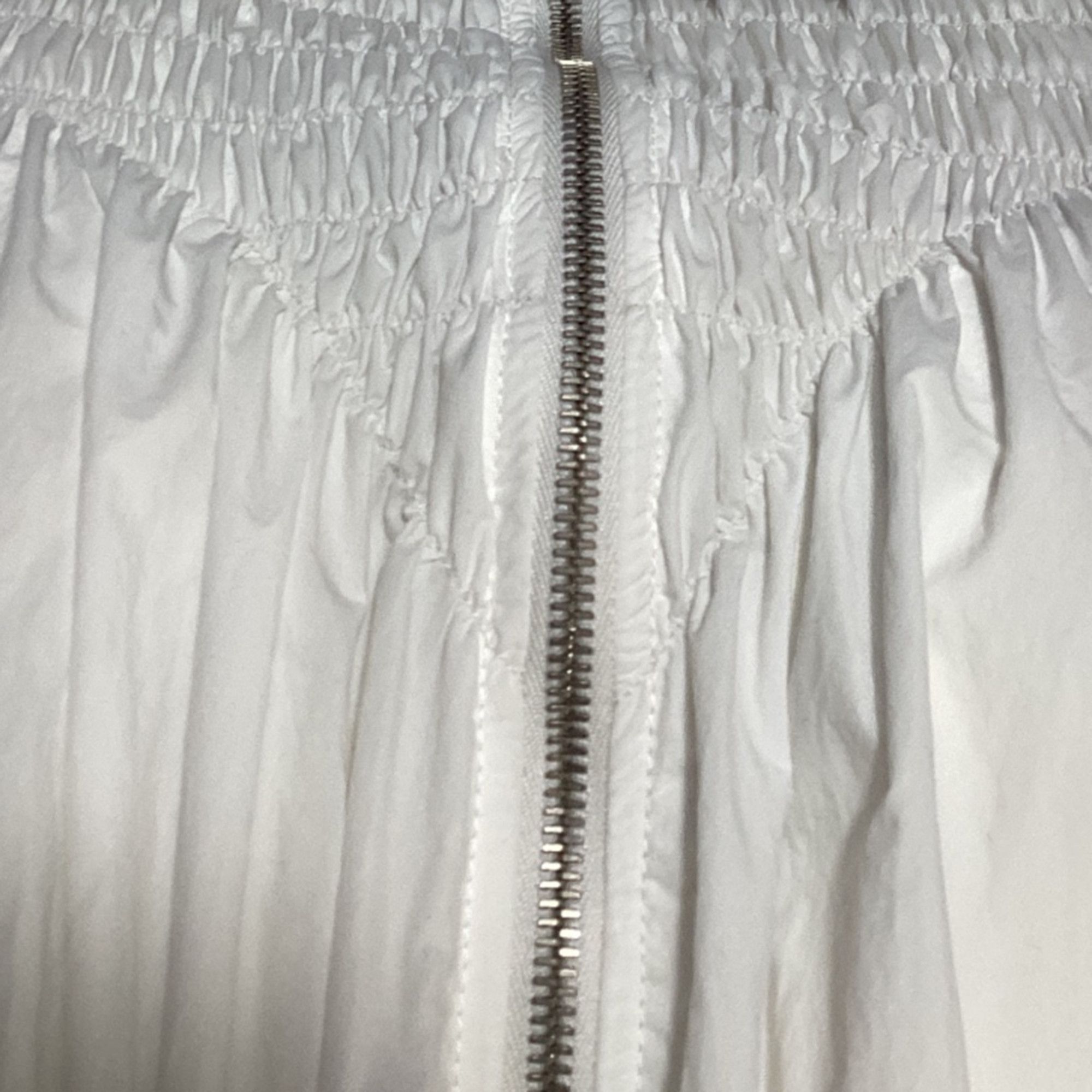 Off-White Off-White Smocked Zipped Blouse in White Nylon Size XS / US 0-2 / IT 36-38 - 4 Thumbnail