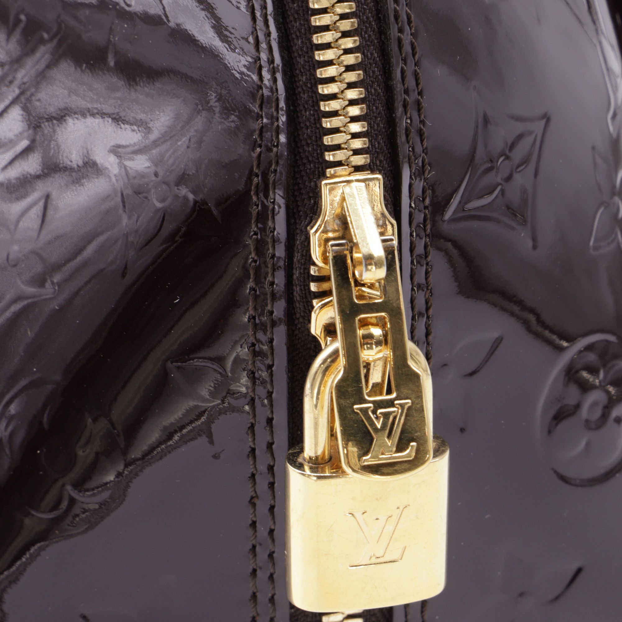 Louis Vuitton Louis Vuitton Amarante Monogram Vernis Alma GM Bag in Burgun Size ONE SIZE - 5 Thumbnail