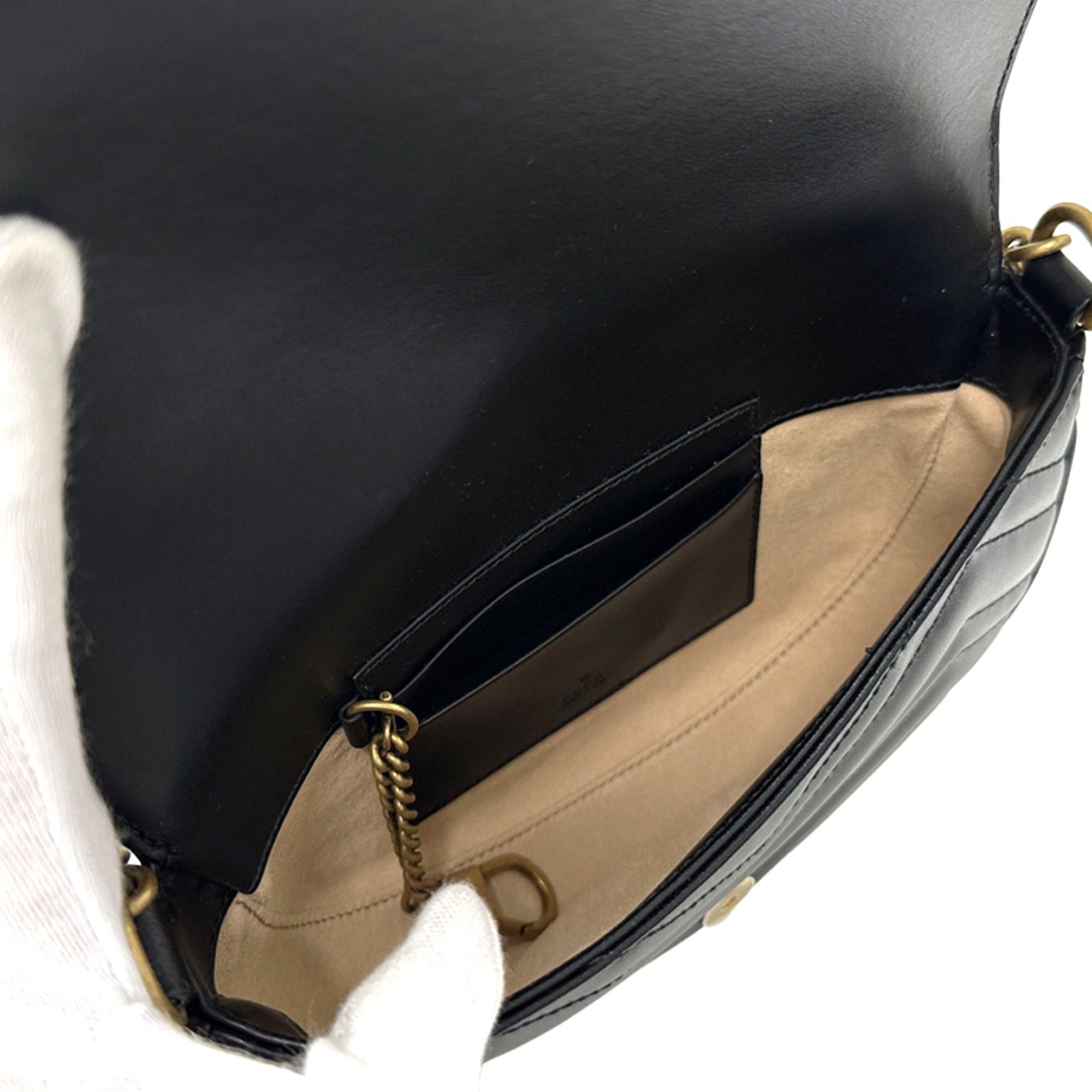 Gucci Gucci Women's Handbag, GG Marmont, Leather, Chain Shoulder Bag, Black, 746431, Quilted, Crossbody Size ONE SIZE - 5 Thumbnail