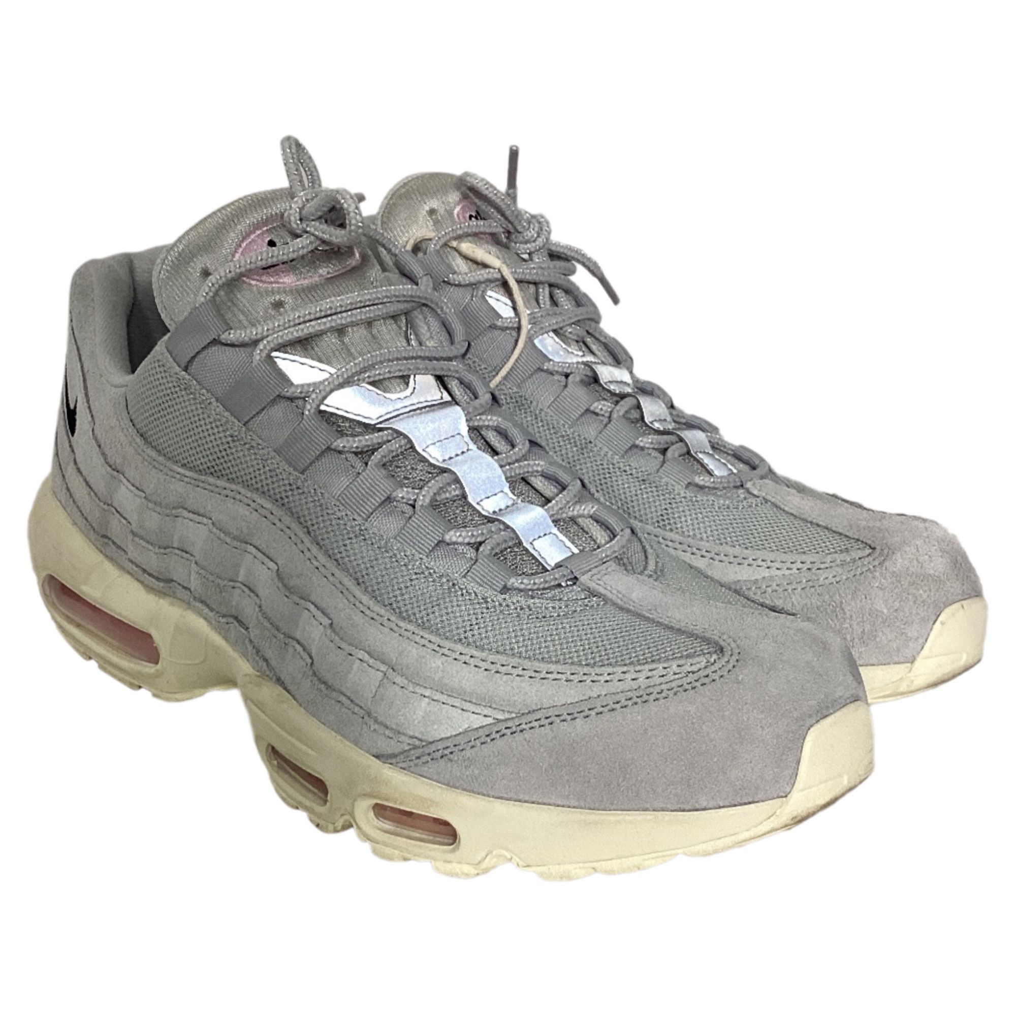 Nike Nike Air Max 95 Grey Pink Foam Sneakers in Grey Suede Size US 12 / EU 45 - 4 Thumbnail