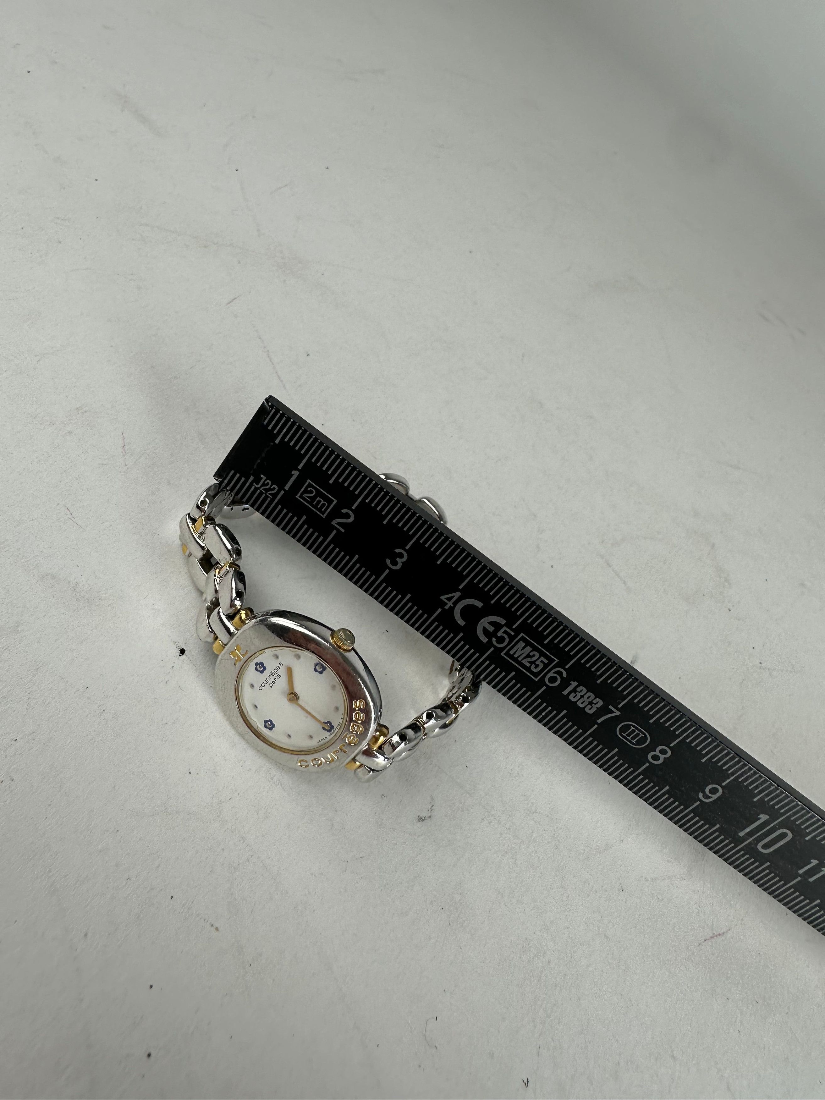 Courreges Vintage Gold Plated Steel Quartz Watch Silver Gold Size ONE SIZE - 9 Thumbnail
