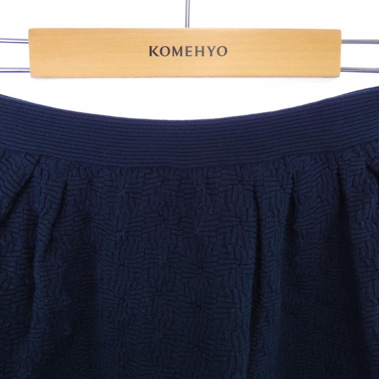 Chanel Chanel Chanel Skirt Others Skirts P47938K06121 DUTY FREE for USA Size ONE SIZE - 5 Thumbnail