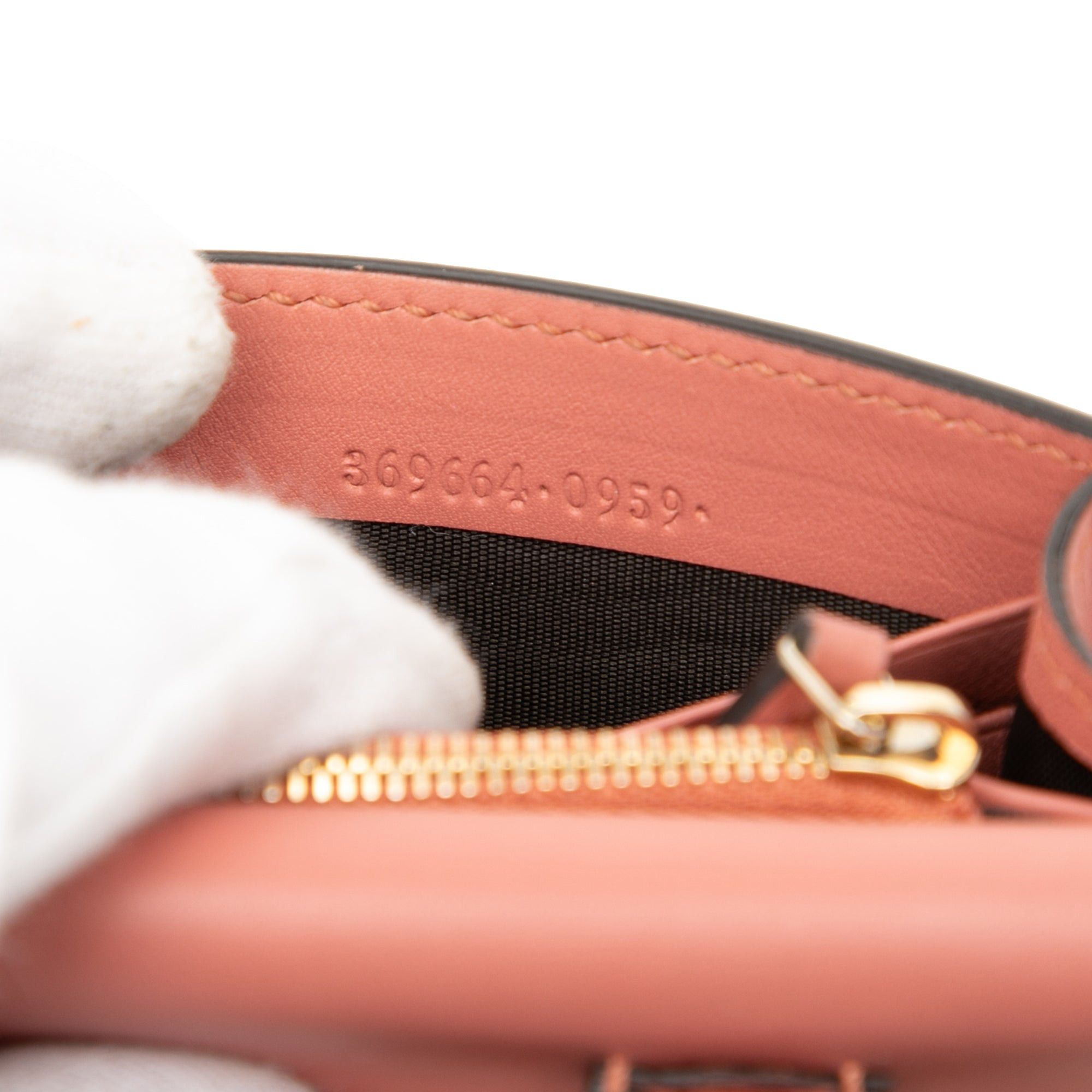 Gucci Leather Interlocking G Dollar Wallet On Strap Size ONE SIZE - 6 Thumbnail