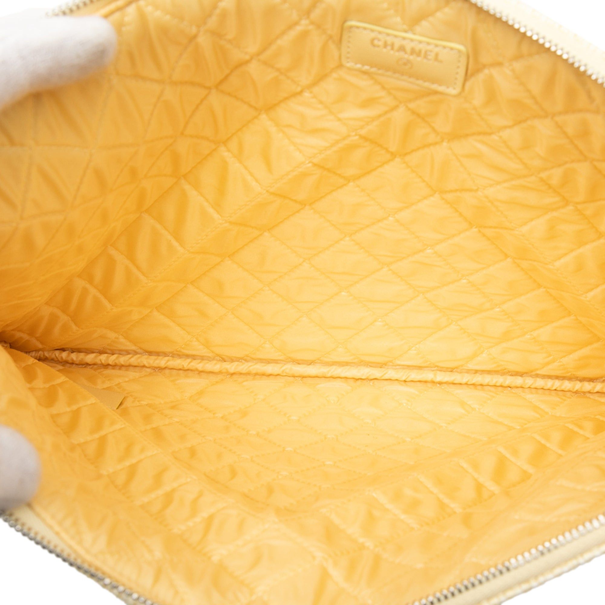 Chanel Large Raffia Deauville O Case Clutch Size ONE SIZE - 4 Thumbnail