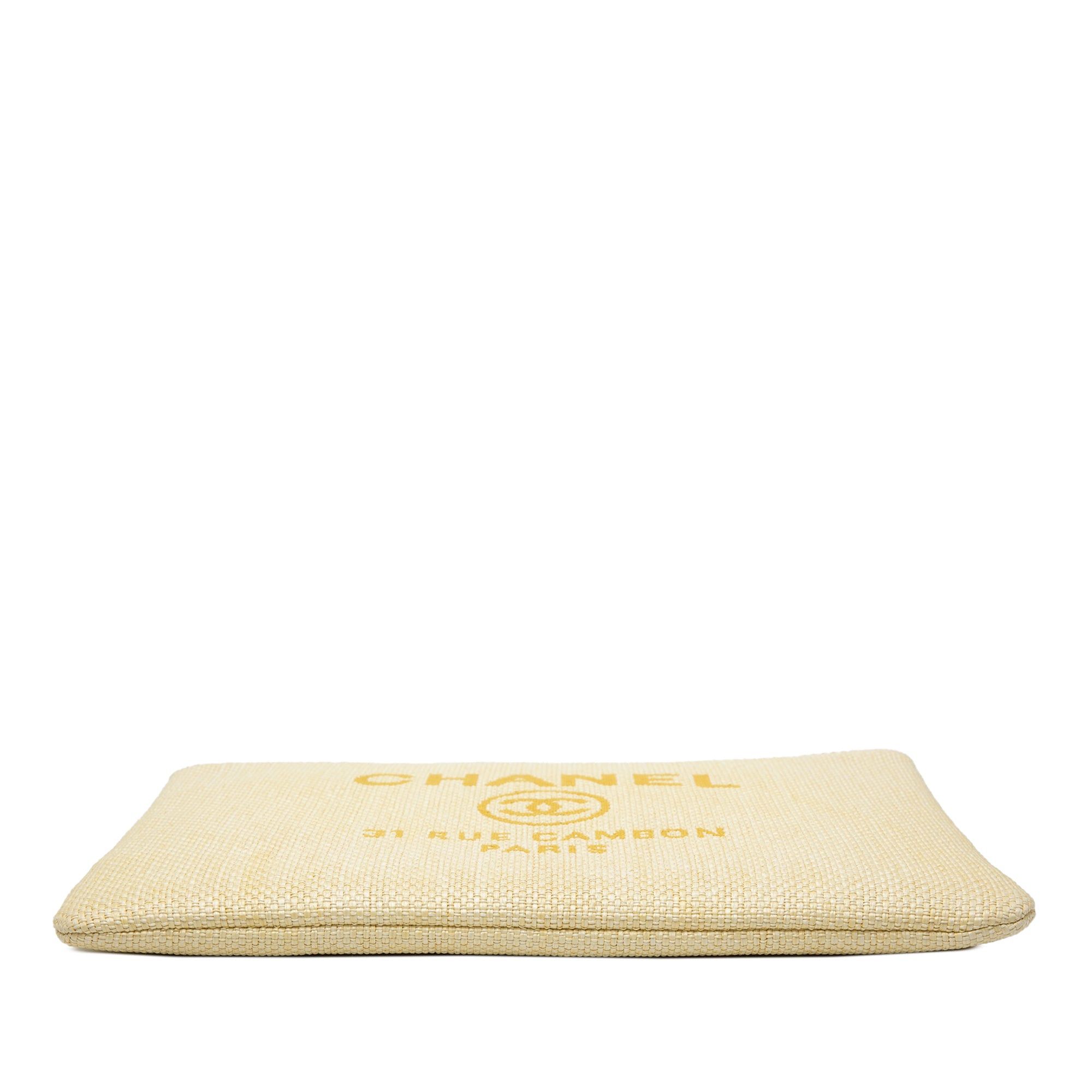 Chanel Large Raffia Deauville O Case Clutch Size ONE SIZE - 3 Thumbnail