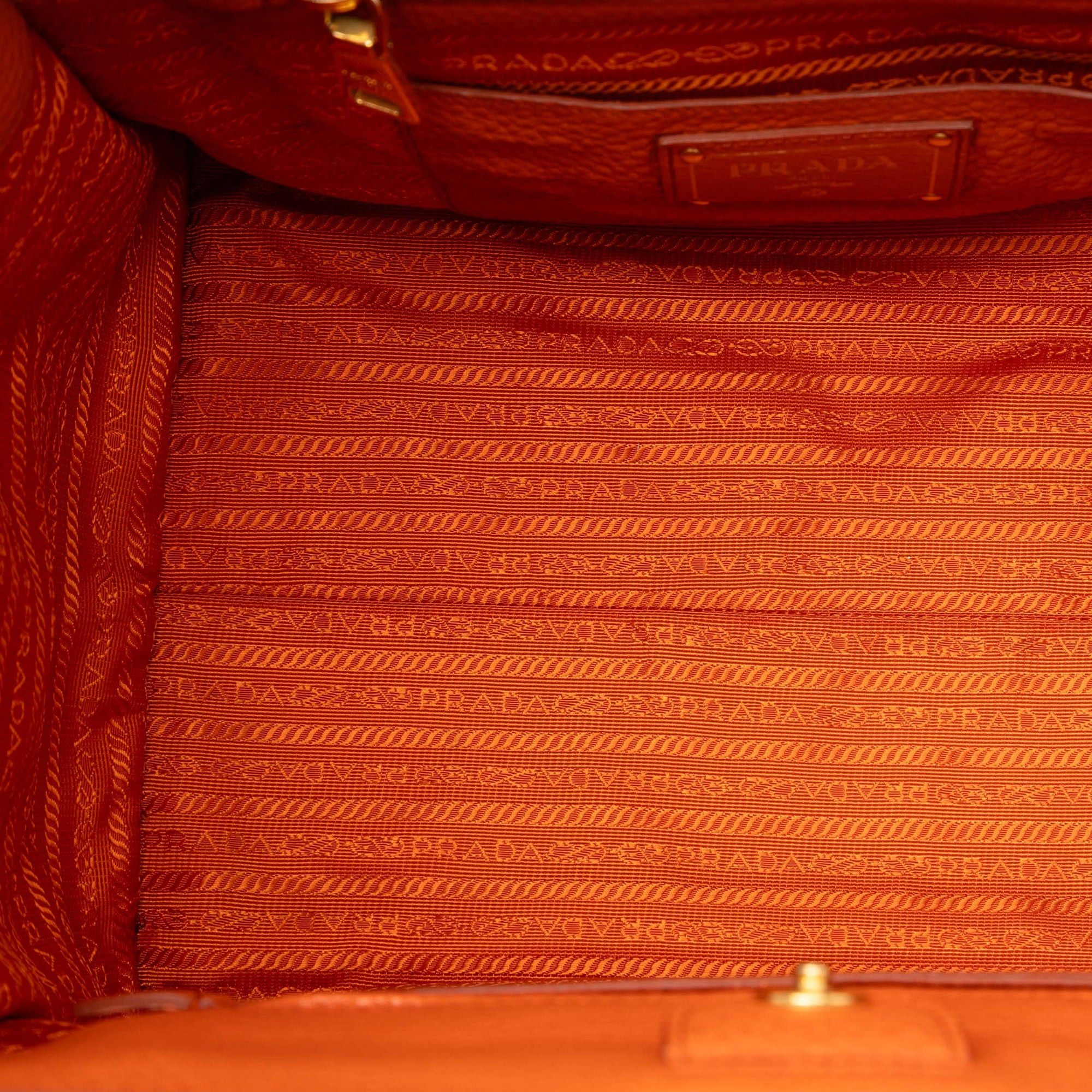 Prada Vitello Phenix Shopping Tote Size ONE SIZE - 4 Thumbnail