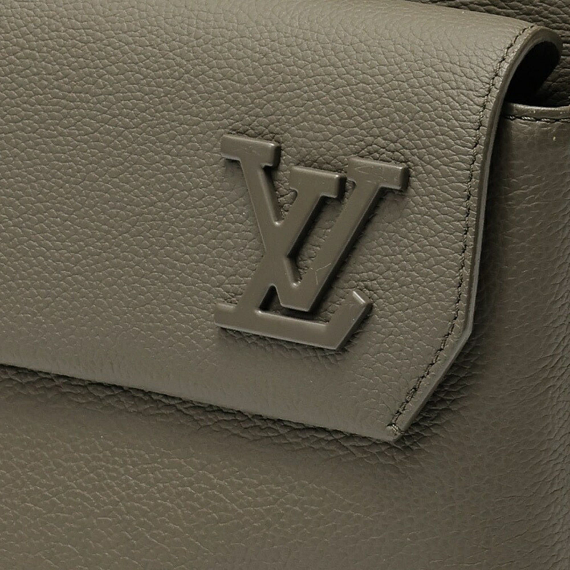 Louis Vuitton Louis Vuitton LV Aerogram Takeoff Backpack M21362 Leather Khaki Size ONE SIZE - 5 Thumbnail