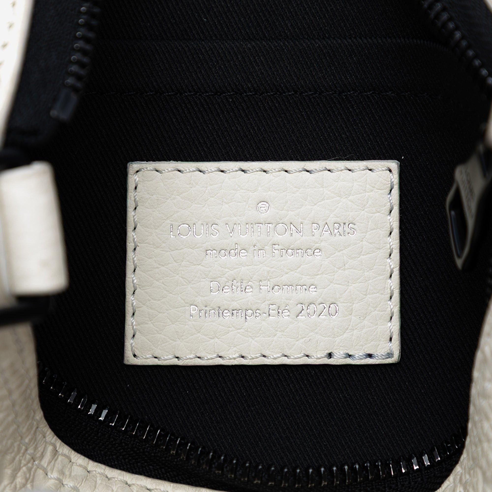 Louis Vuitton Monogram Empreinte Triangle Messenger Bag Size ONE SIZE - 5 Thumbnail