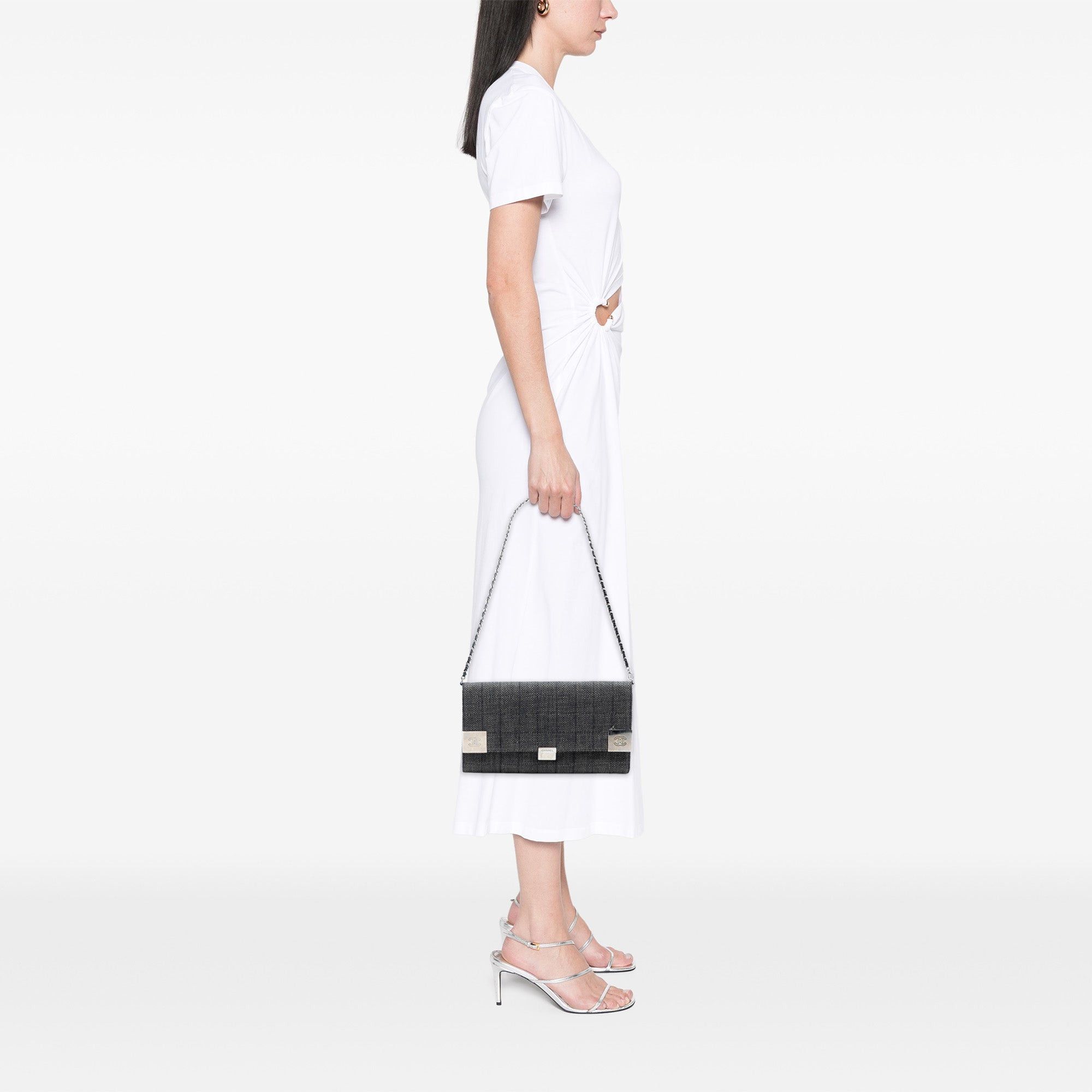 Chanel CC Chocolate Bar Denim Flap Size ONE SIZE - 7 Thumbnail