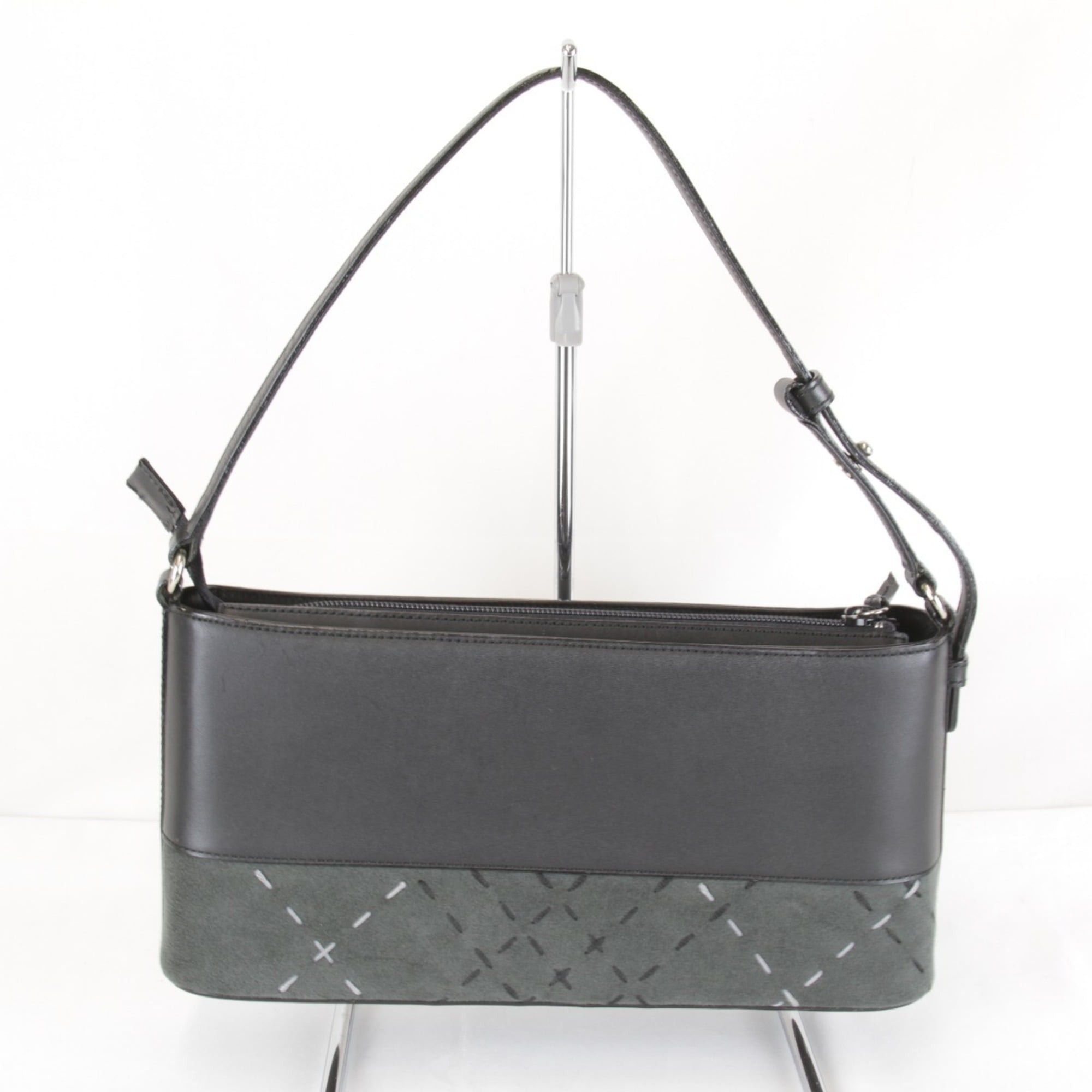Burberry BURBERRY LONDON Stitch Shoulder Bag, Leather/Suede, 380g, Women's, Black/Gray Size ONE SIZE - 2 Thumbnail