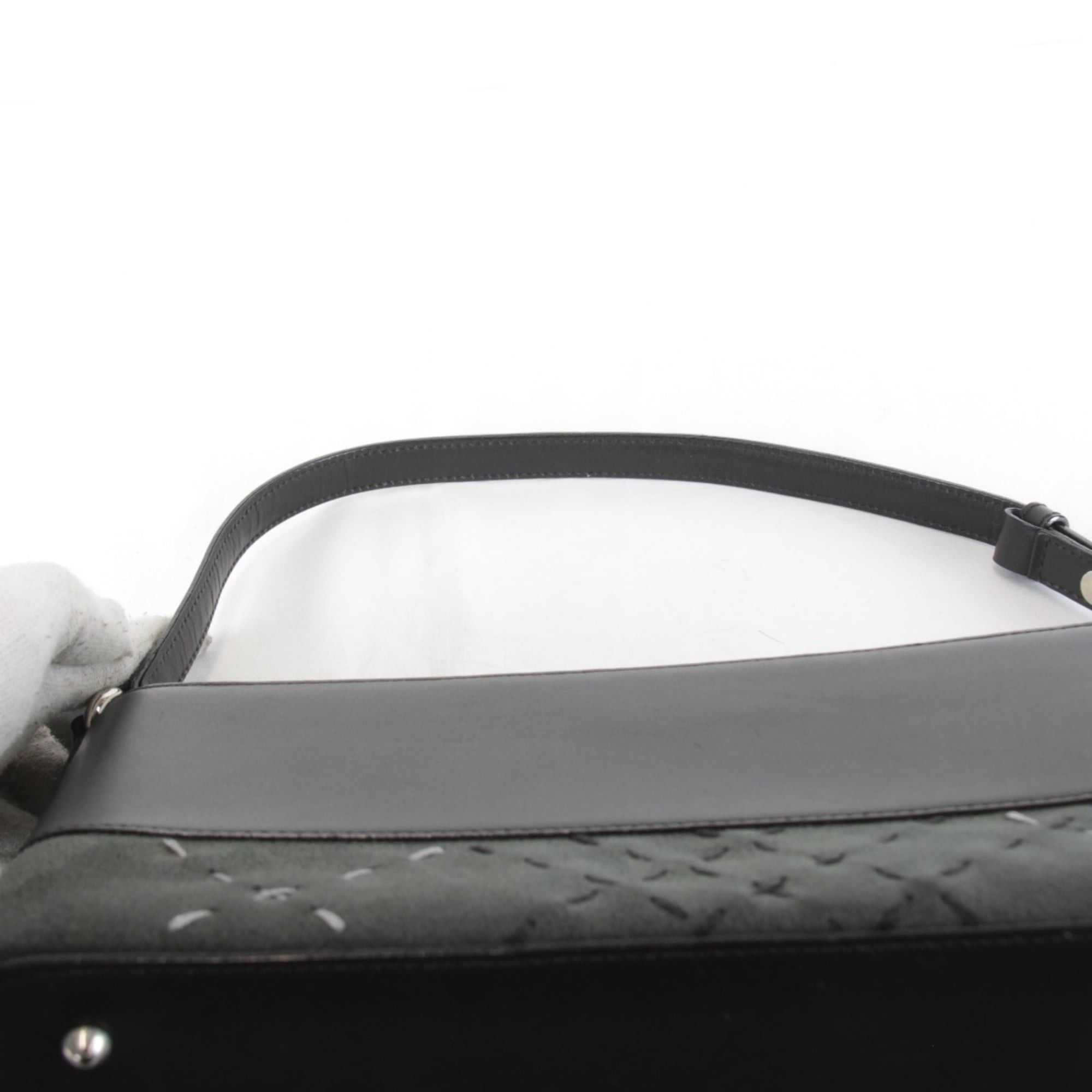 Burberry BURBERRY LONDON Stitch Shoulder Bag, Leather/Suede, 380g, Women's, Black/Gray Size ONE SIZE - 9 Thumbnail