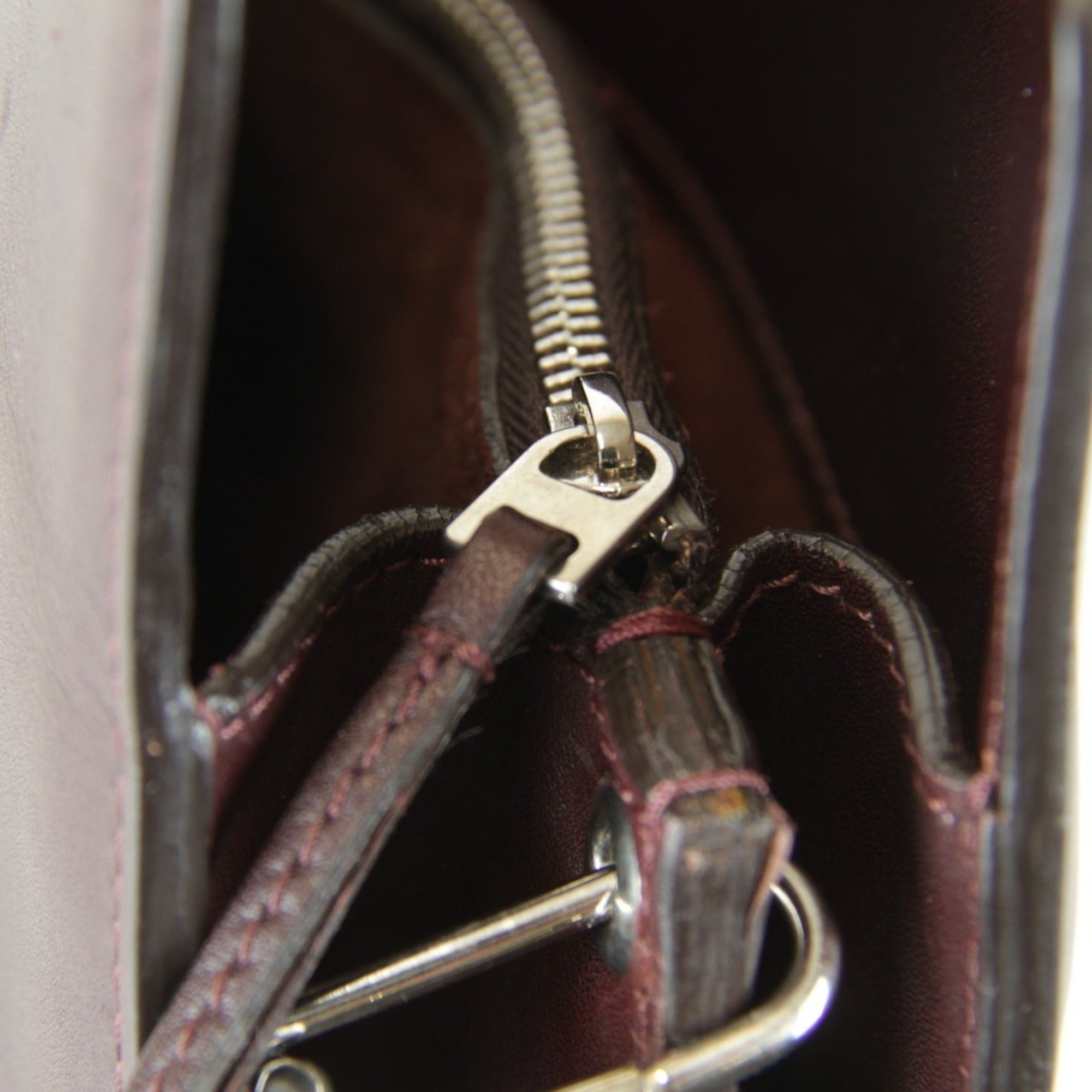 Celine Celine Chain Hardware Shoulder Bag Leather Women's Bordeaux Wine Red Size ONE SIZE - 14 Thumbnail