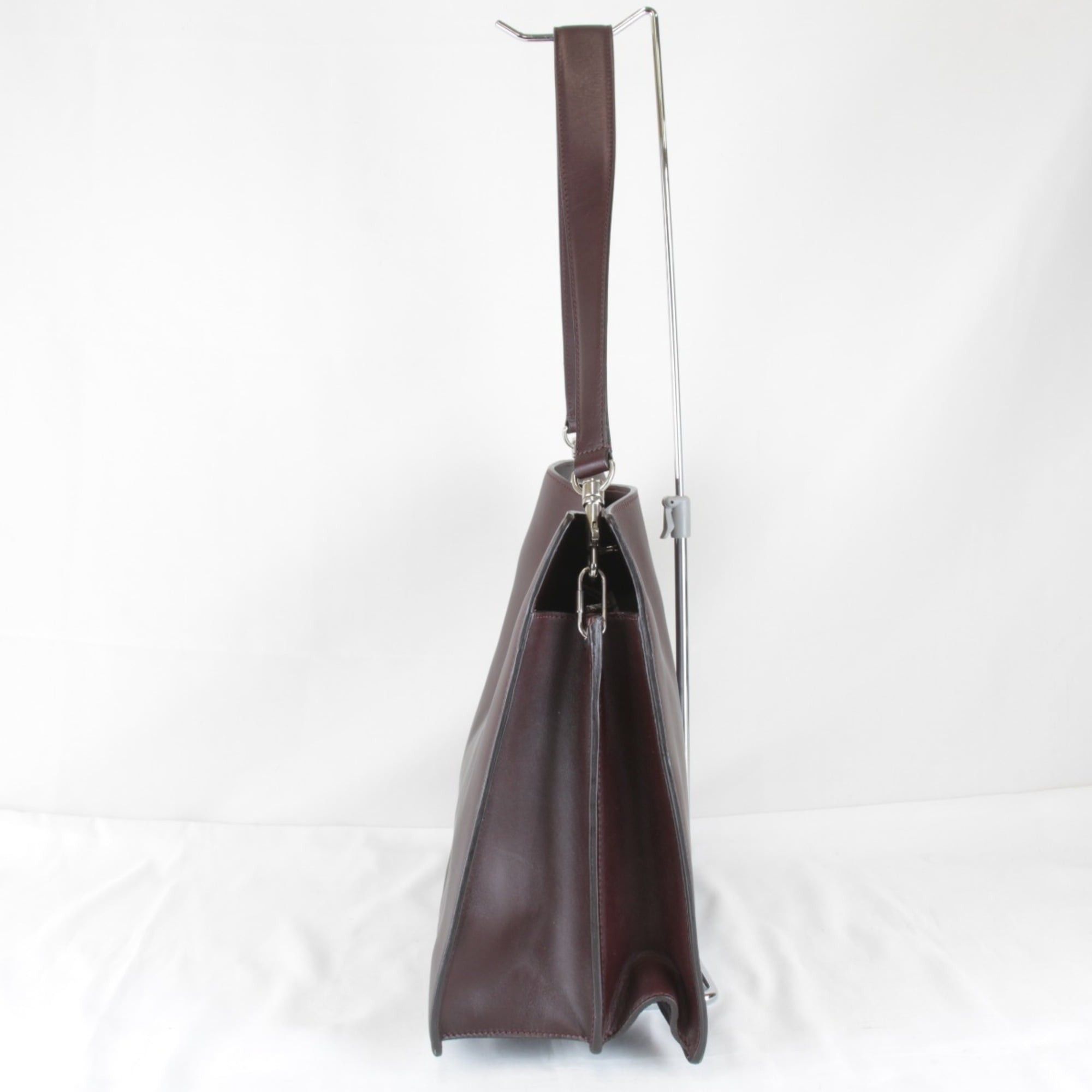 Celine Celine Chain Hardware Shoulder Bag Leather Women's Bordeaux Wine Red Size ONE SIZE - 3 Thumbnail
