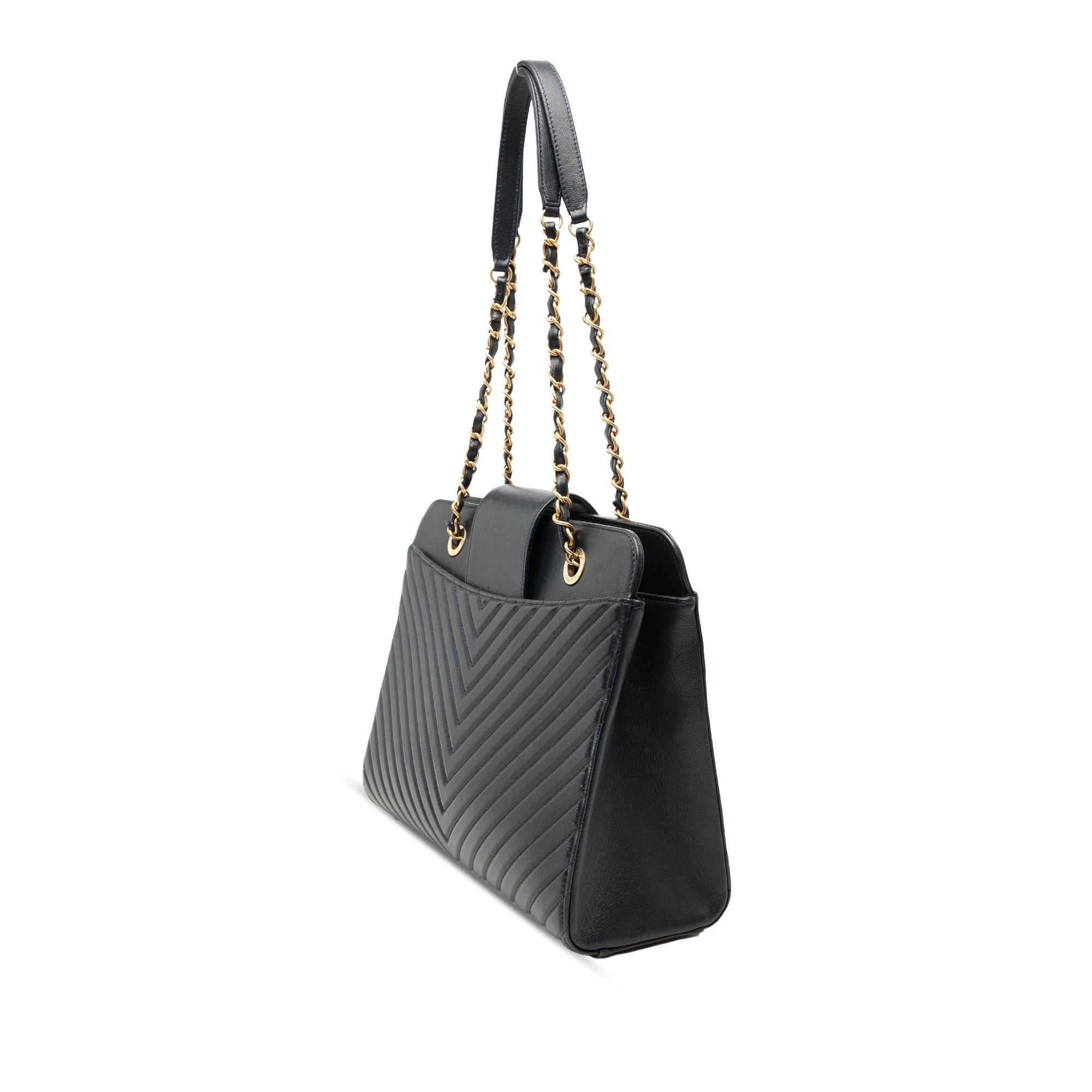 Chanel Chevron Calfskin Collar and Tie Tote Size ONE SIZE - 2 Thumbnail