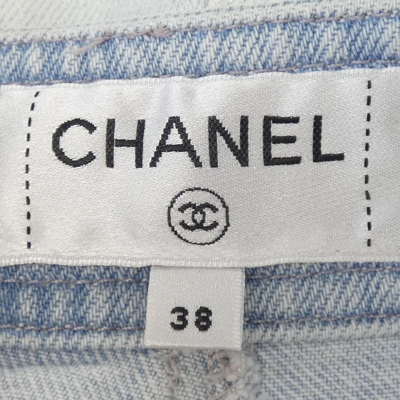 Chanel Chanel Chanel Shorts Textile Shorts P76229V68736 DUTY FREE for USA Size ONE SIZE - 5 Thumbnail
