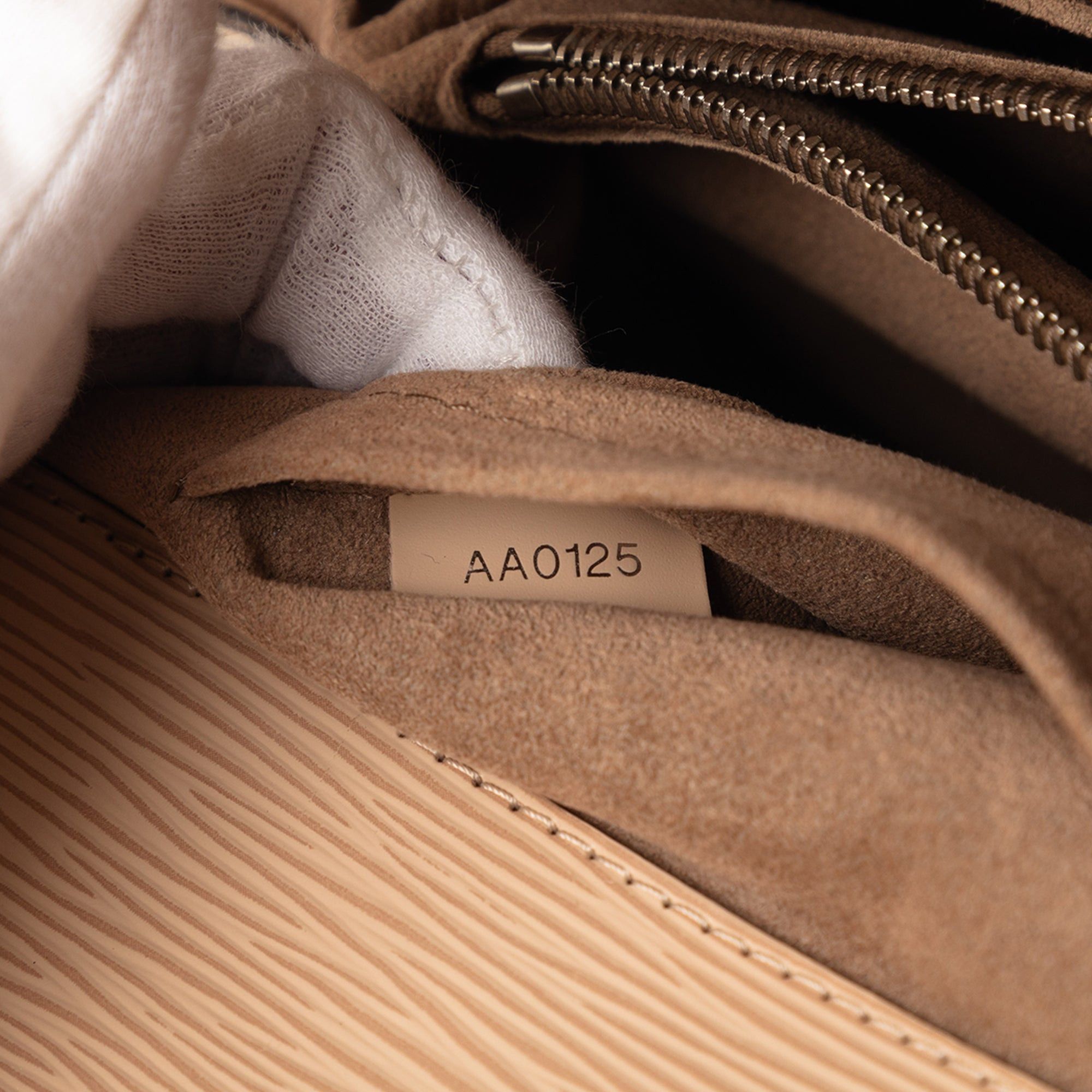 Louis Vuitton Epi Marly MM Size ONE SIZE - 7 Thumbnail