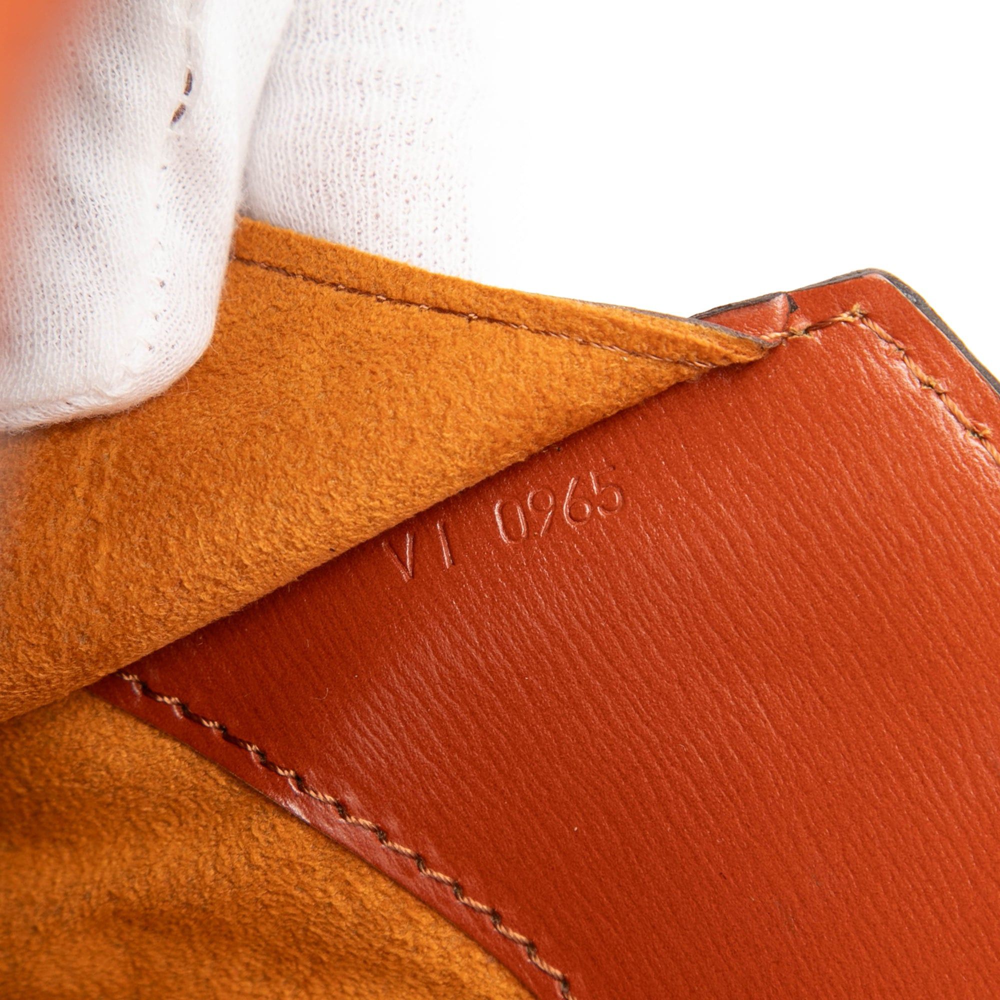 Louis Vuitton Epi Cluny Size ONE SIZE - 6 Thumbnail