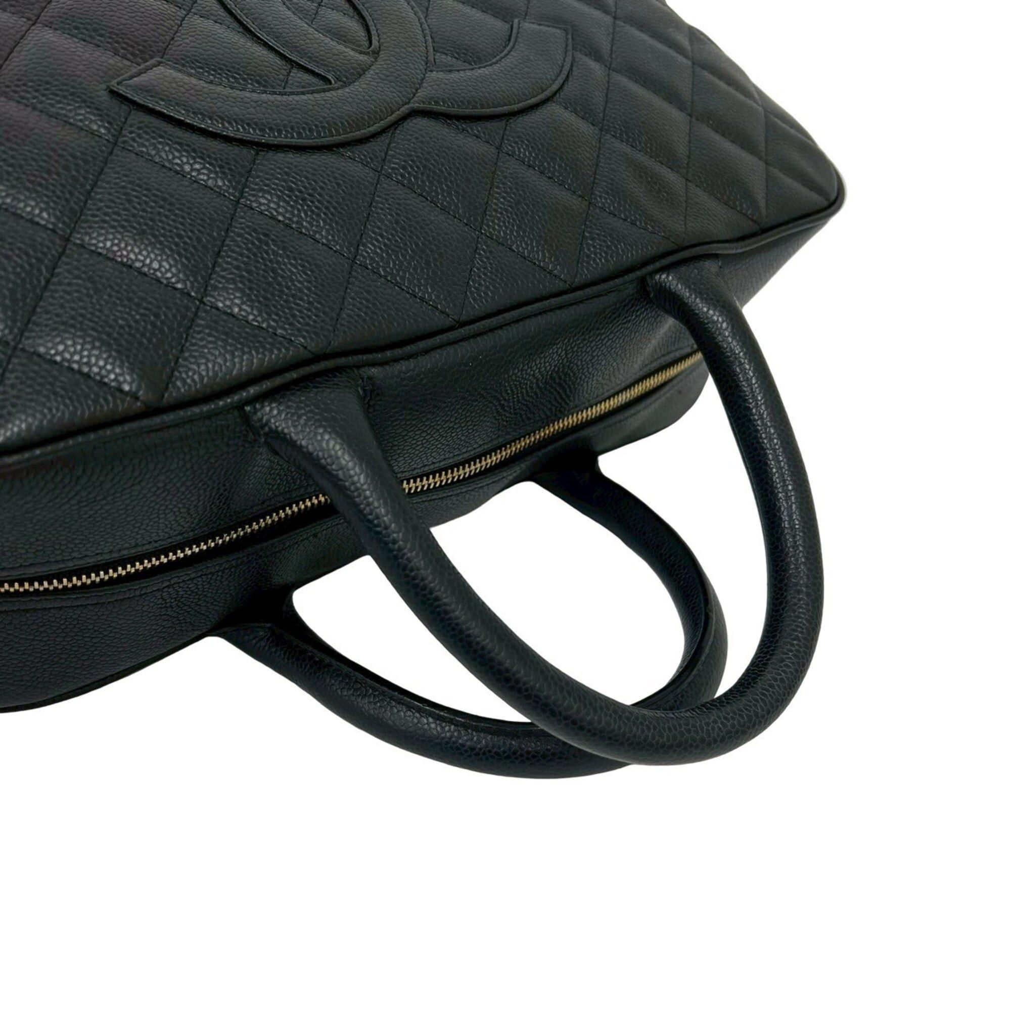 Chanel CHANEL Vintage Matelassé Coco Mark Caviar Skin Leather Handbag Black 205-4 Size ONE SIZE - 4 Thumbnail