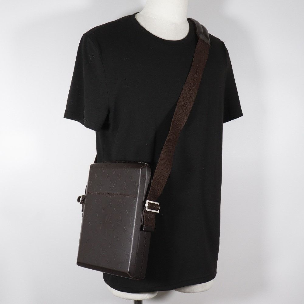 Louis Vuitton Louis Vuitton Louis Vuitton Bobby Monogram Glace shoulder bag Leather Shoulder Bag M46520 DUTY FREE for USA Size ONE SIZE - 18 Thumbnail