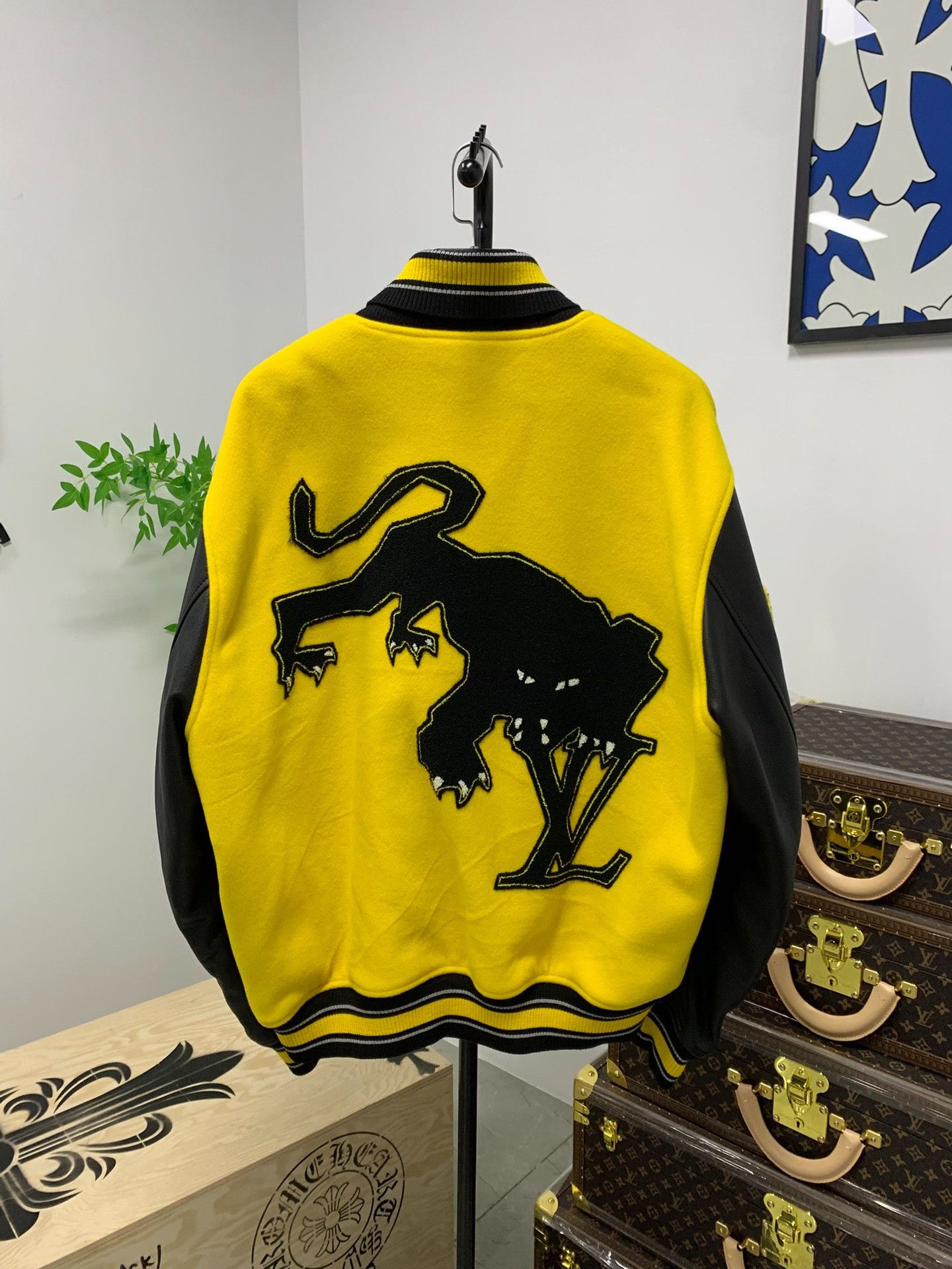 Louis Vuitton Louis Vuitton Tiger Embroidery Varsity Jacket Size 58 Size US XXL / EU 58 / 5 - 9 Thumbnail