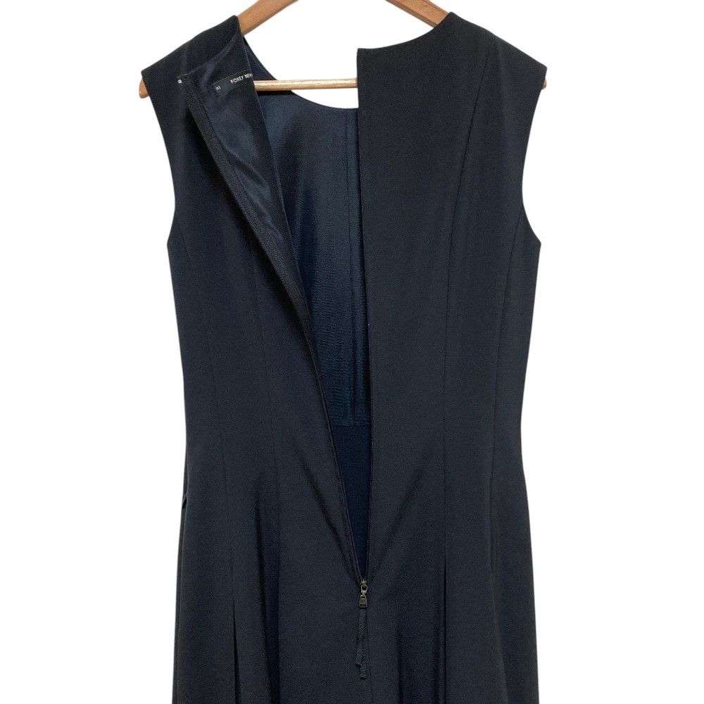 Other Other Foxey New York Sleeveless Knee Length Dress Textile Dresses 27907 DUTY FREE for USA Size ONE SIZE - 6 Thumbnail