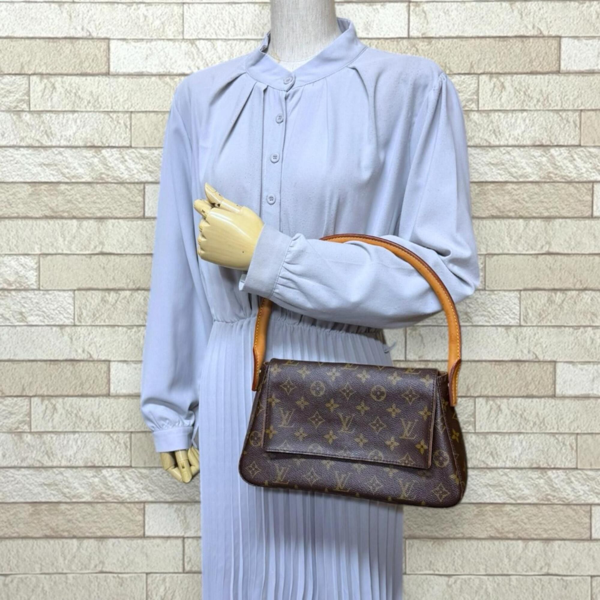 Louis Vuitton Louis Vuitton Mini Looping Monogram Handbag, Canvas M51147 Brown, Women's LOUIS VUITTON Size ONE SIZE - 2 Thumbnail