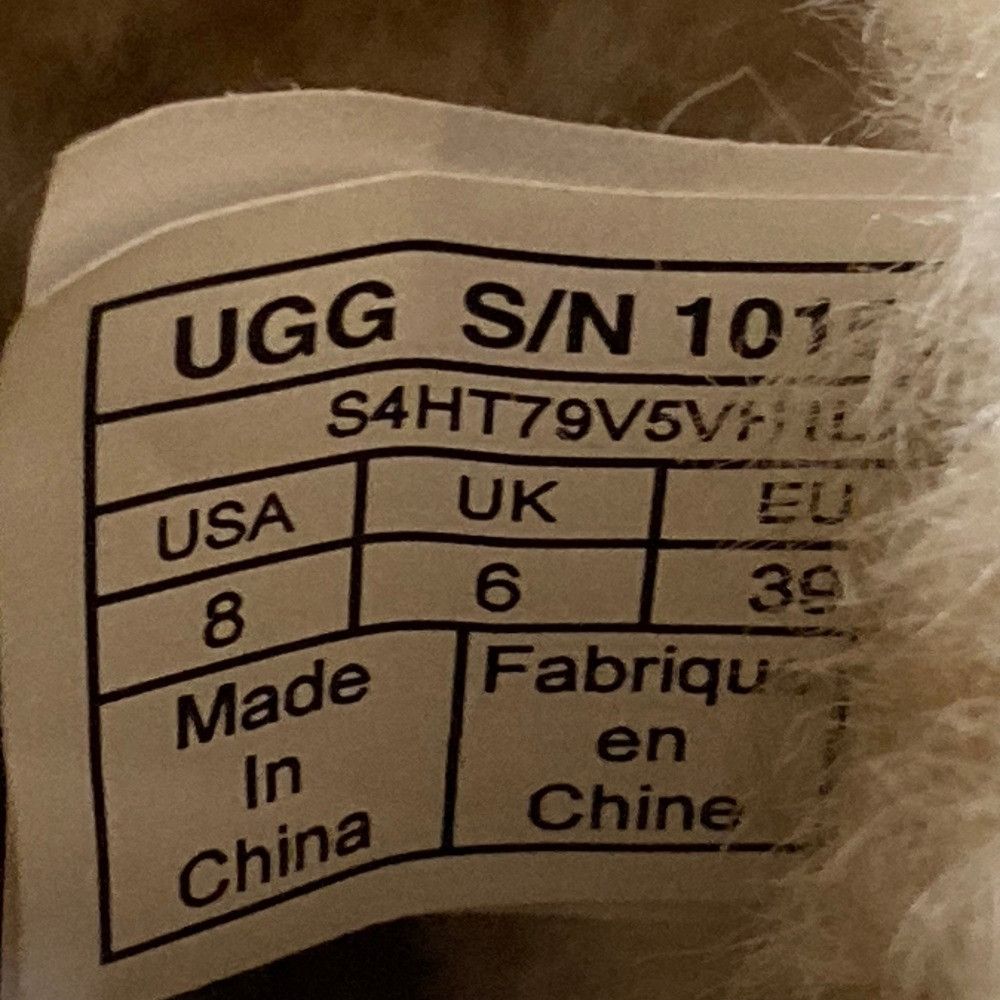 Ugg UGG UGG Classic Mini Sheepskin Boots Leather Shoes 1016222 DUTY FREE for USA Size ONE SIZE - 8 Thumbnail