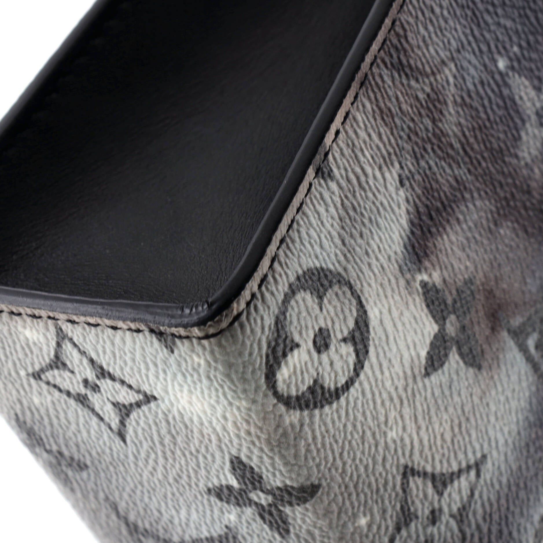 Louis Vuitton Pochette Voyage Size ONE SIZE - 6 Thumbnail