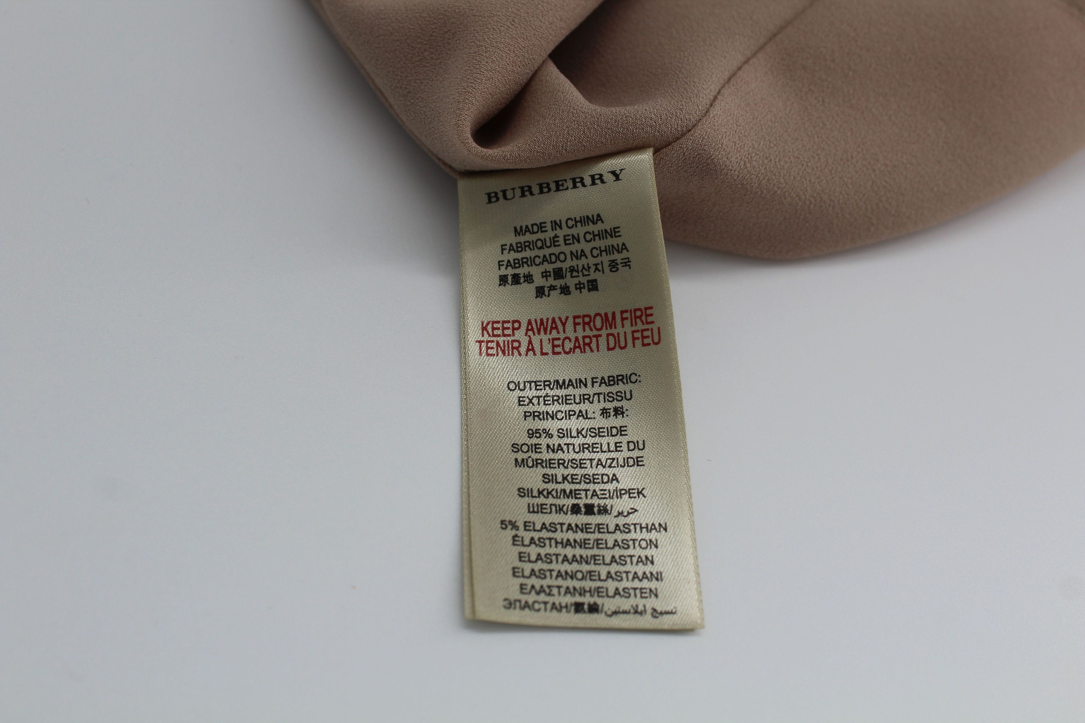 Burberry Burberry Sleeveless Blouse in Beige Silk Size XXS / US 00 / IT 34 - 10 Thumbnail