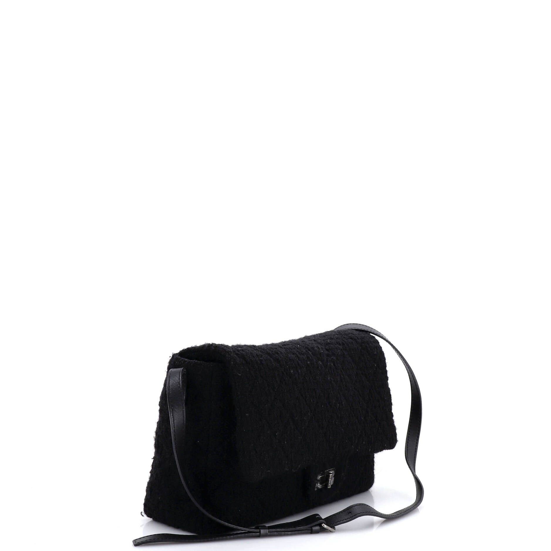 Chanel Easy Reissue Messenger Flap Bag Size ONE SIZE - 2 Thumbnail