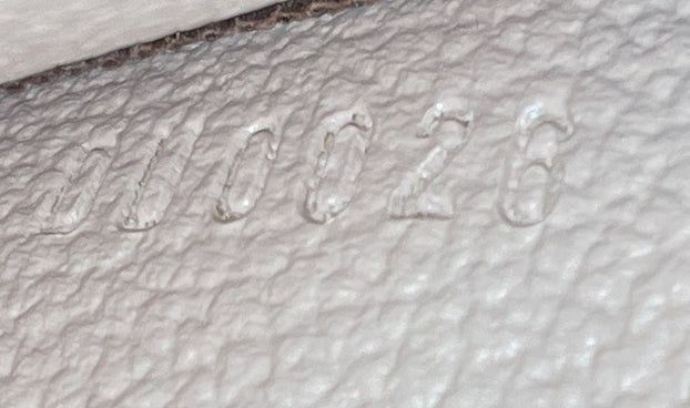 Louis Vuitton Toiletry Pouch Size ONE SIZE - 9 Thumbnail