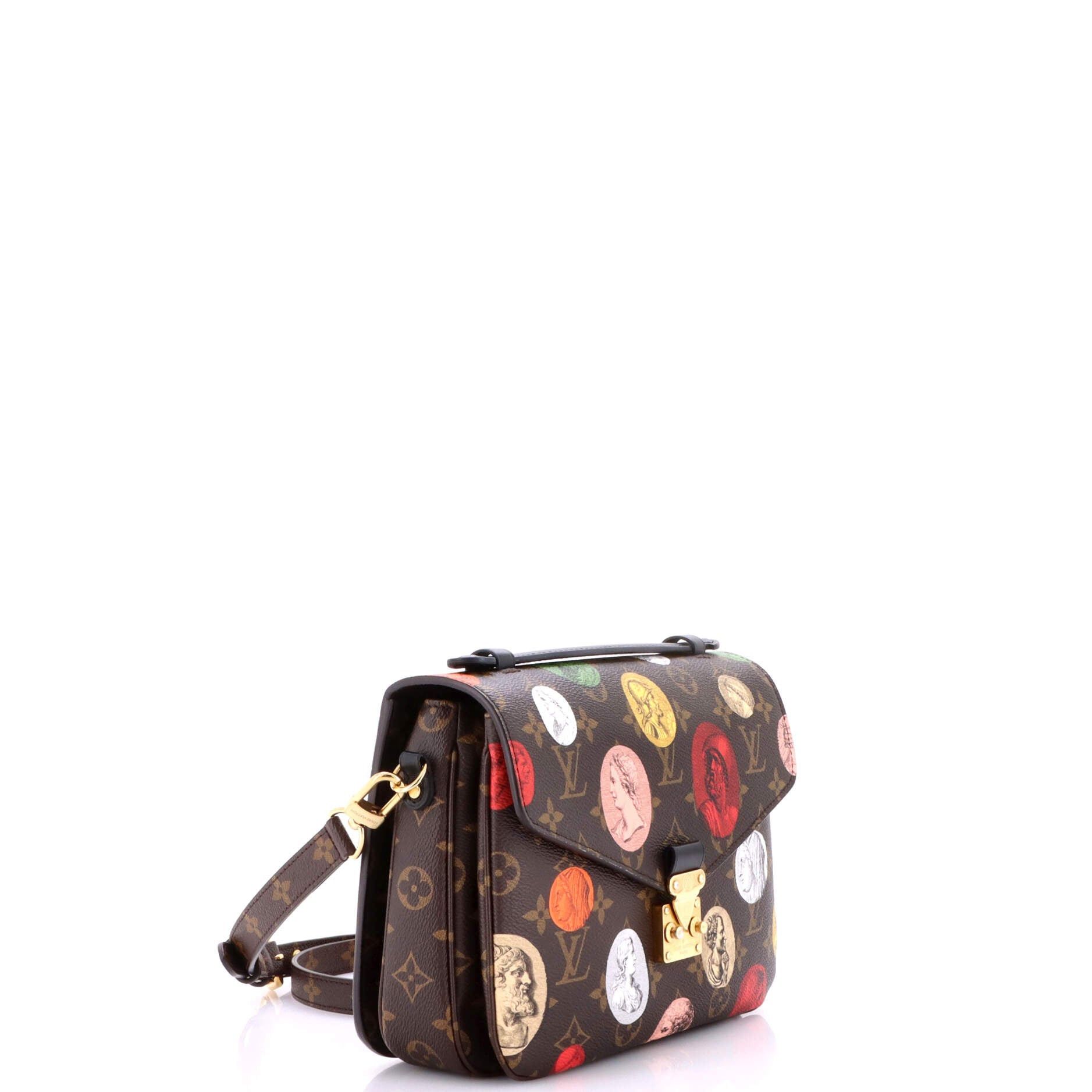 Louis Vuitton Pochette Metis Size ONE SIZE - 2 Thumbnail