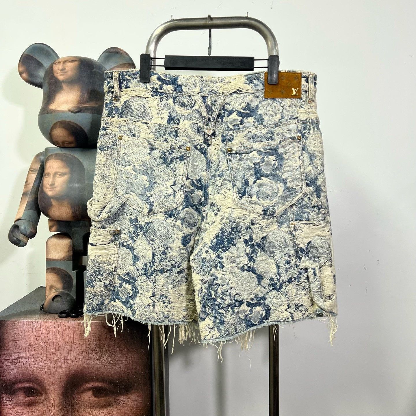 Louis Vuitton Louis Vuitton Distressed Carpenter Denim Shorts 33 Size US 33 - 2 Thumbnail