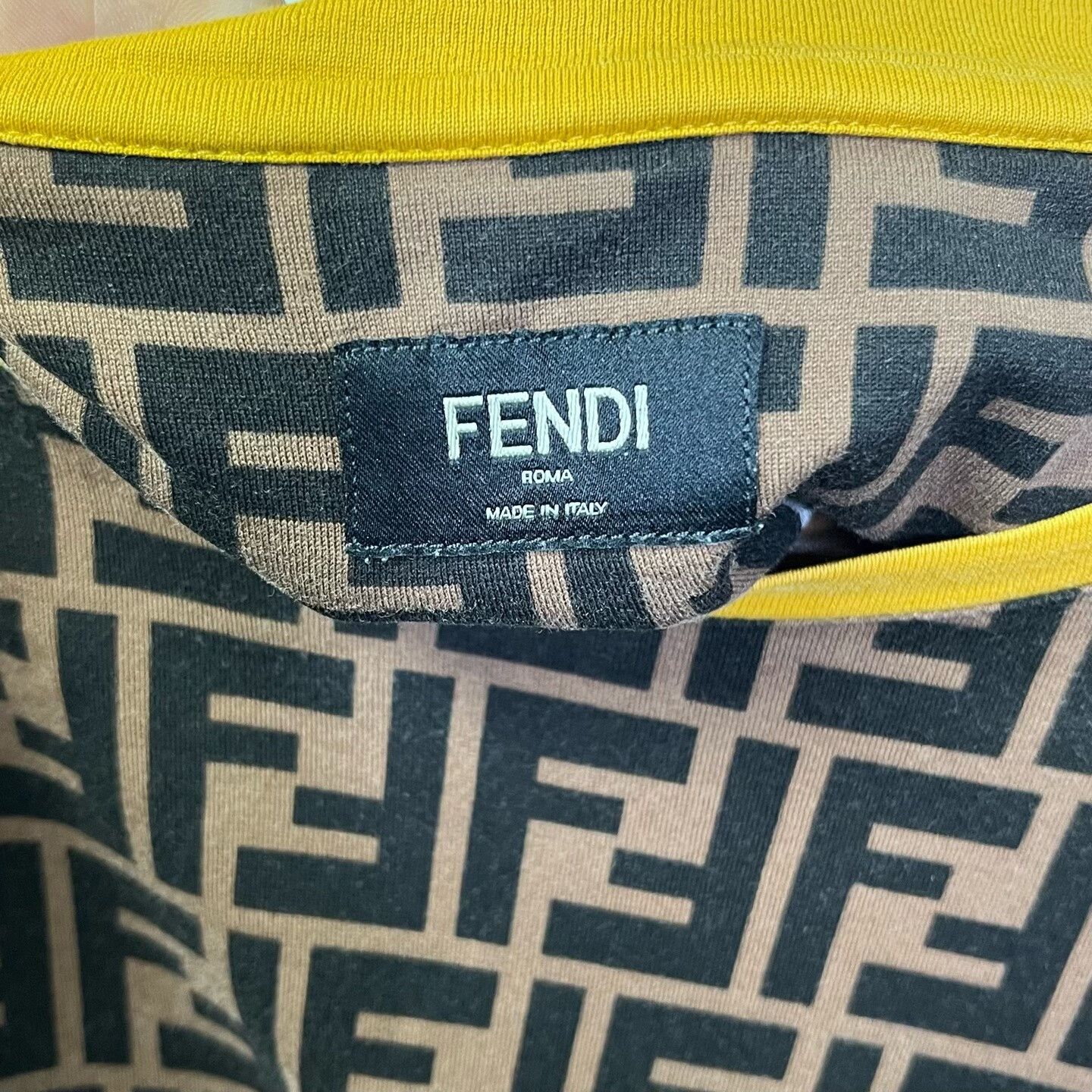 Fendi Fendi Zucca Monogram T-Shirt M Size US M / EU 48-50 / 2 - 3 Thumbnail