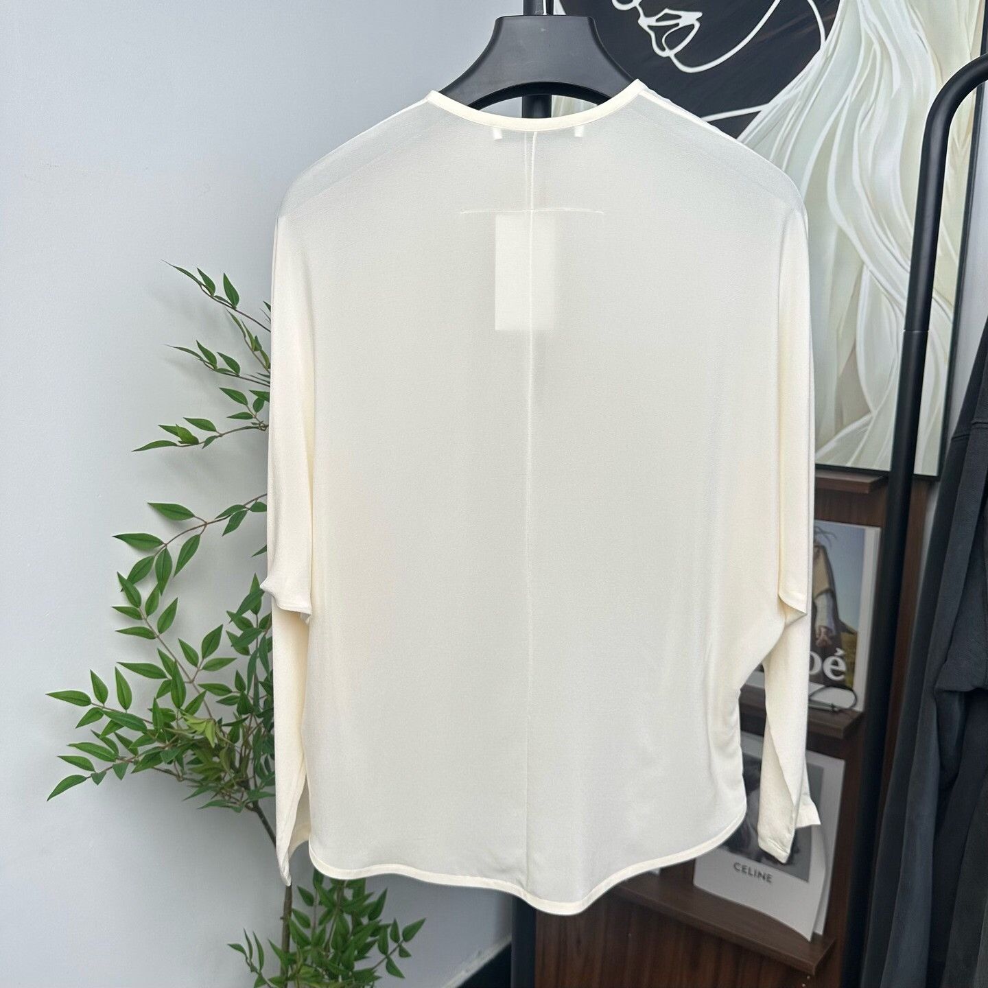 Givenchy Givenchy Silk T-Shirt S Women Size S / US 4 / IT 40 - 2 Thumbnail