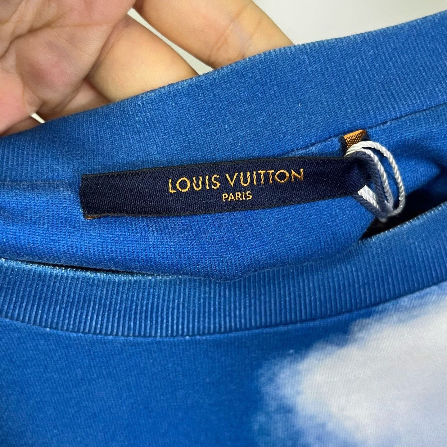 Louis Vuitton Louis Vuitton Clouds Print T-Shirt Size XL Size US XL / EU 56 / 4 - 3 Thumbnail