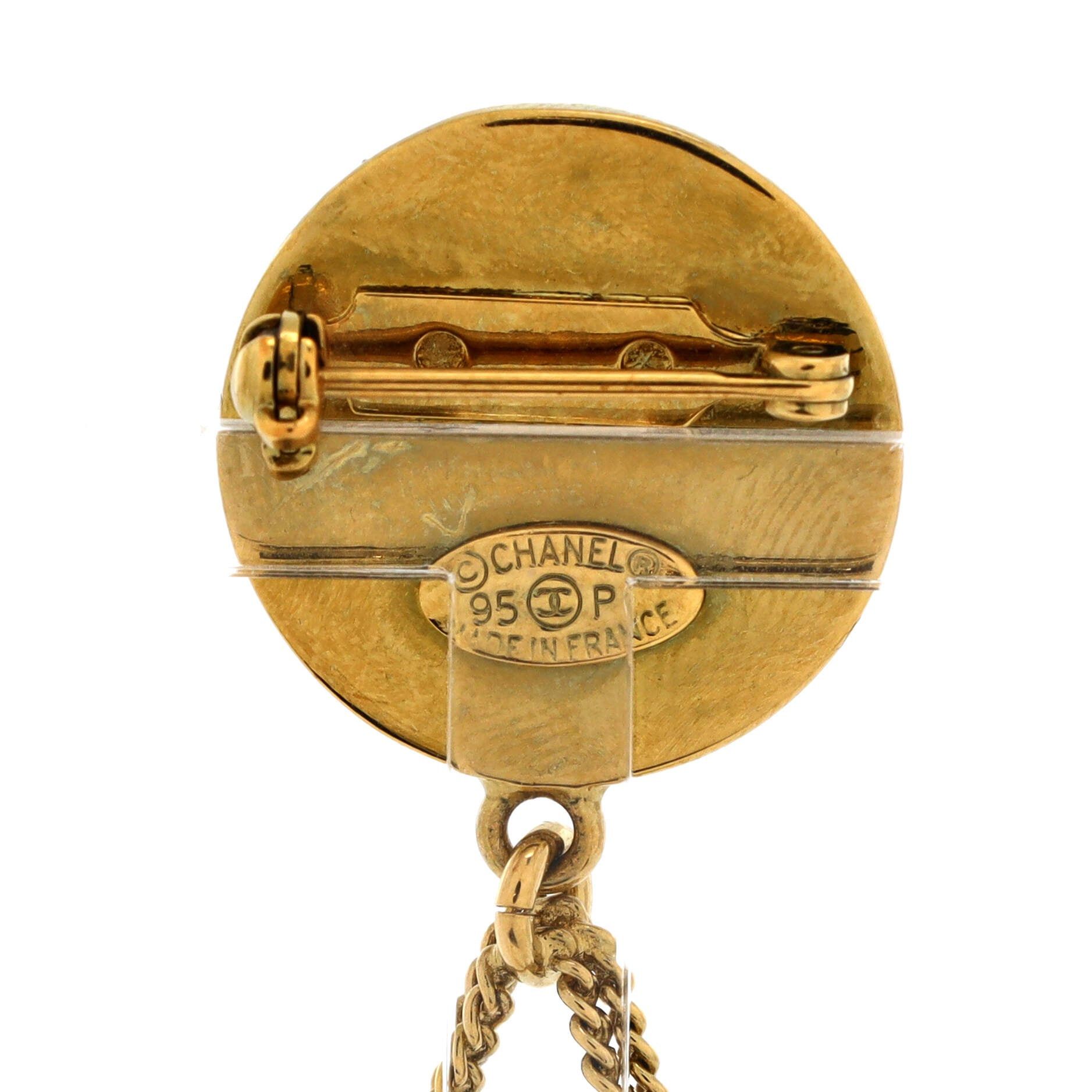 Chanel Vintage Medallion Flap Bag Brooch Size ONE SIZE - 3 Thumbnail