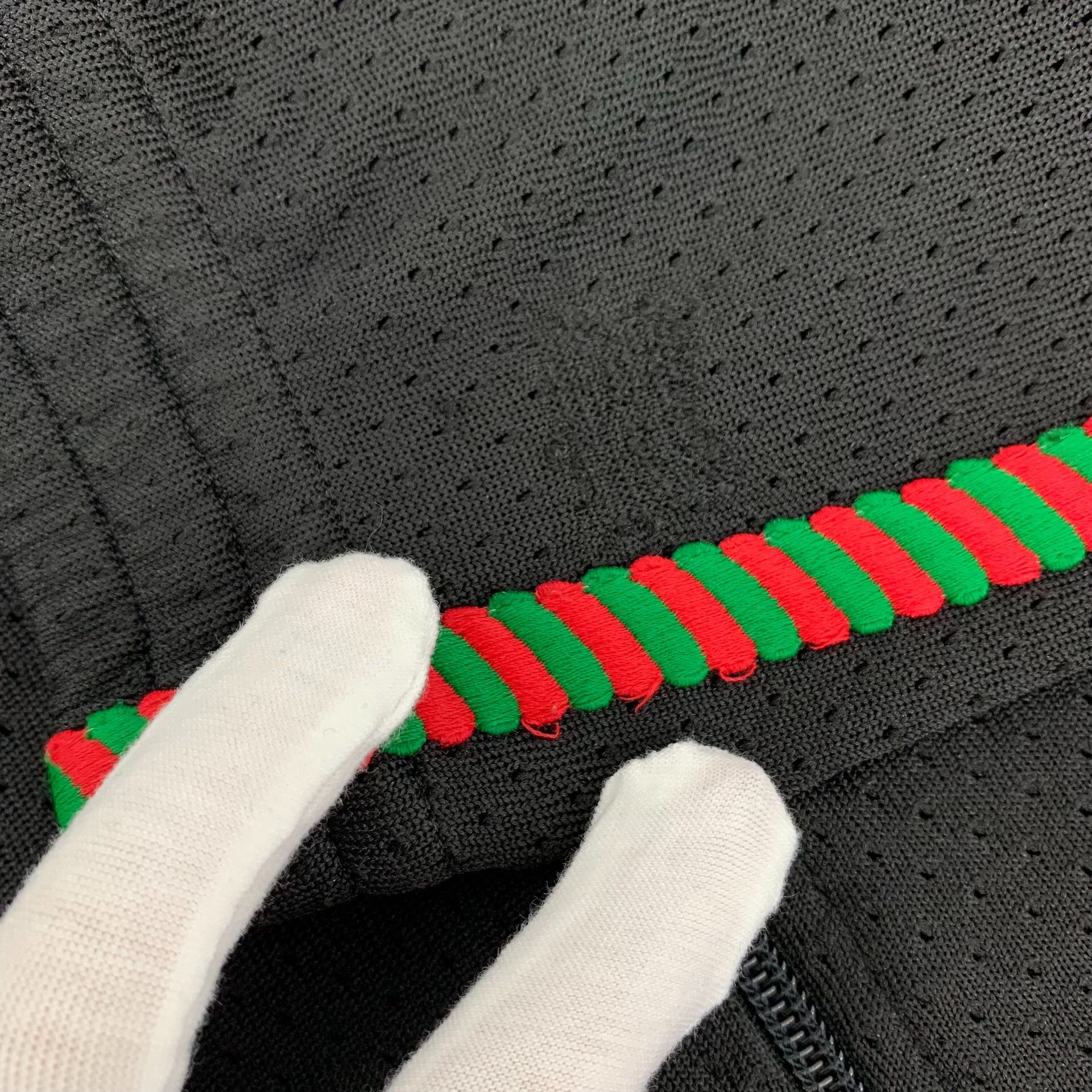 Gucci Gucci Logo Embroidery Web Stripe Track Jacket Size S Size US S / EU 44-46 / 1 - 9 Thumbnail